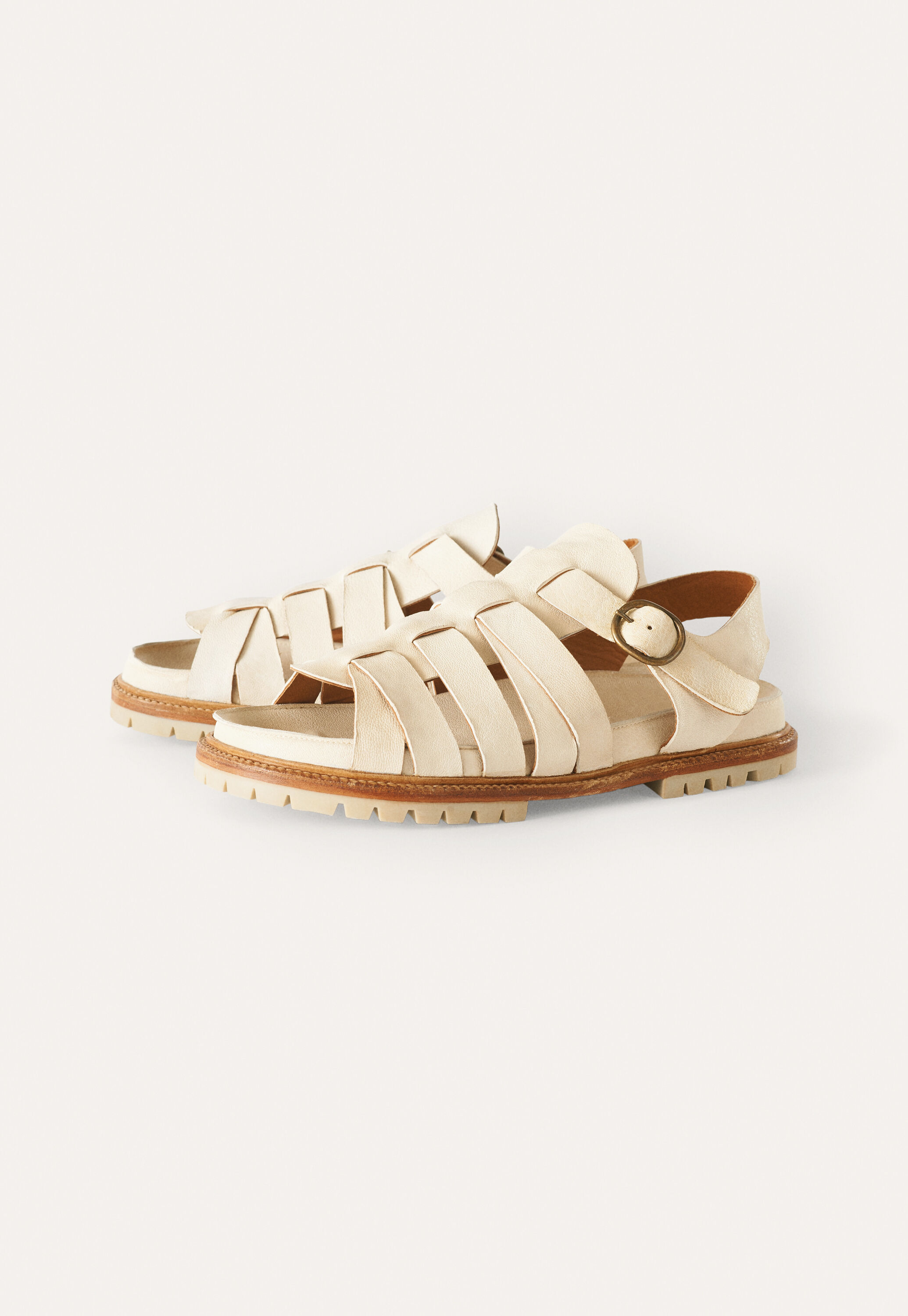 Cage sandals