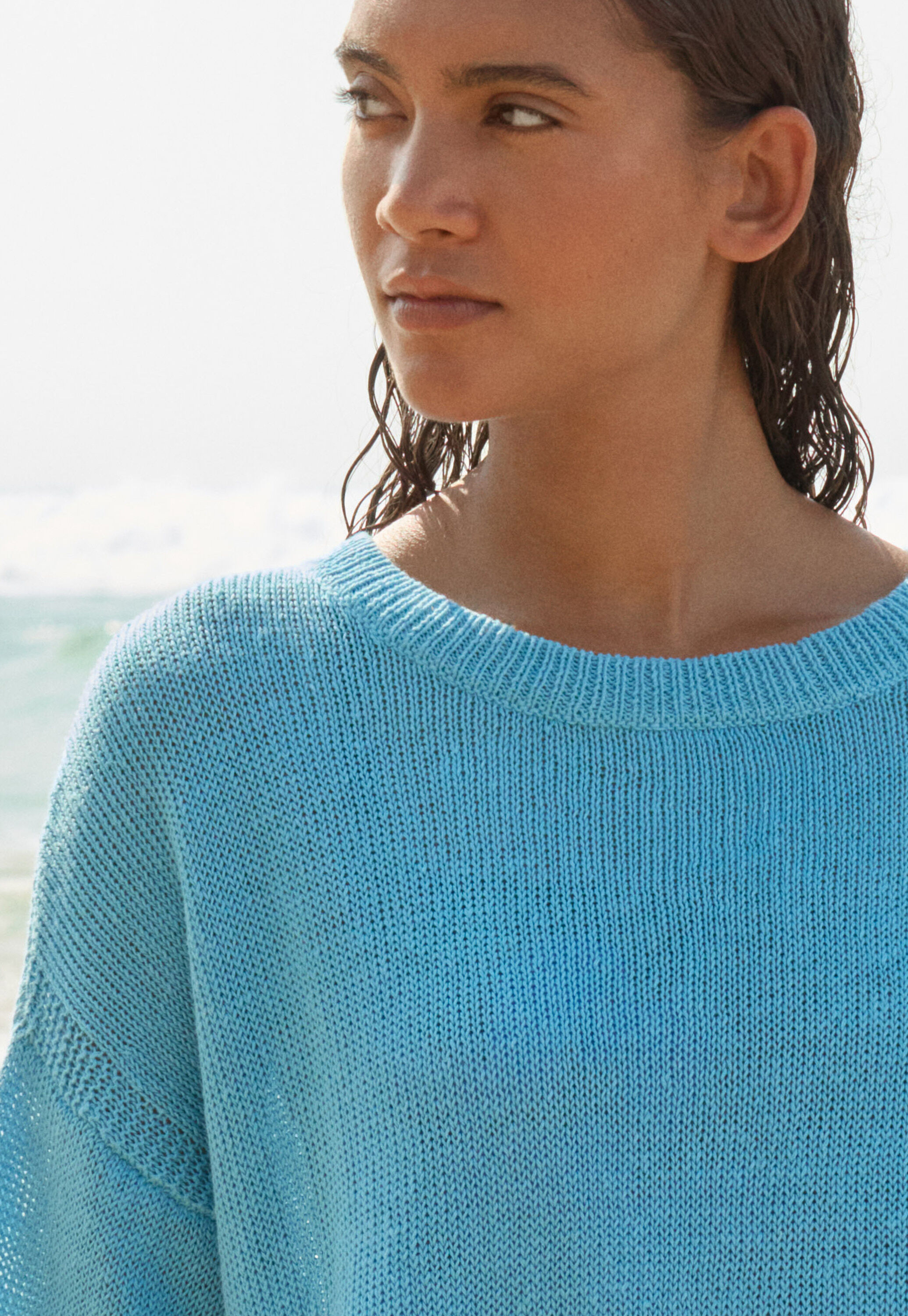 Short-sleeve sweater