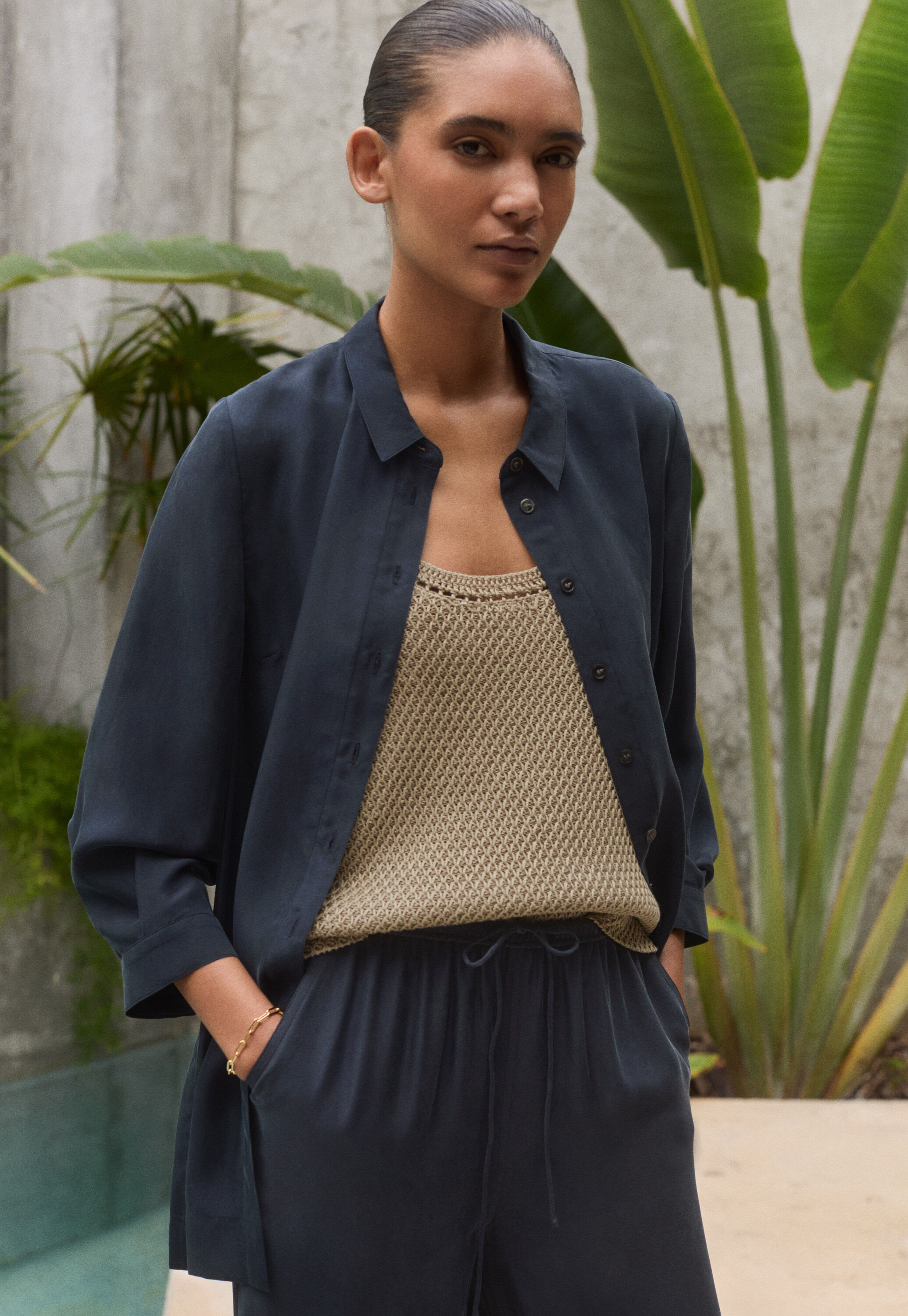 Deep side-split shirt