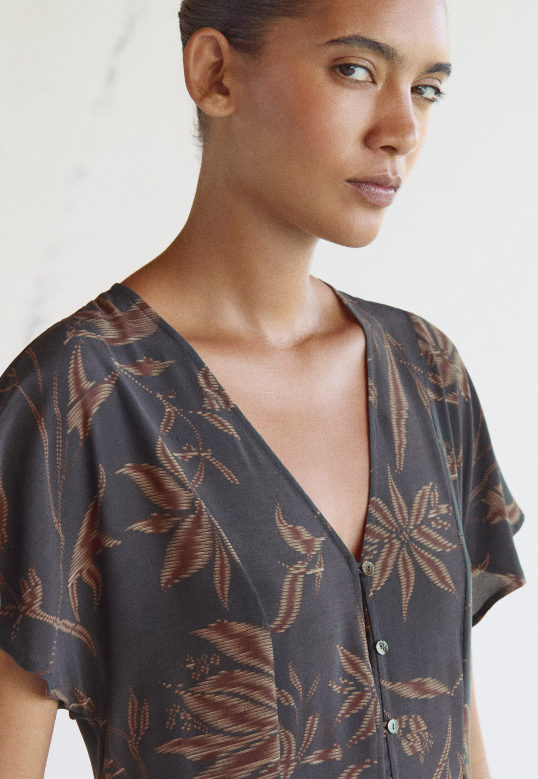 Printed v-neck dress