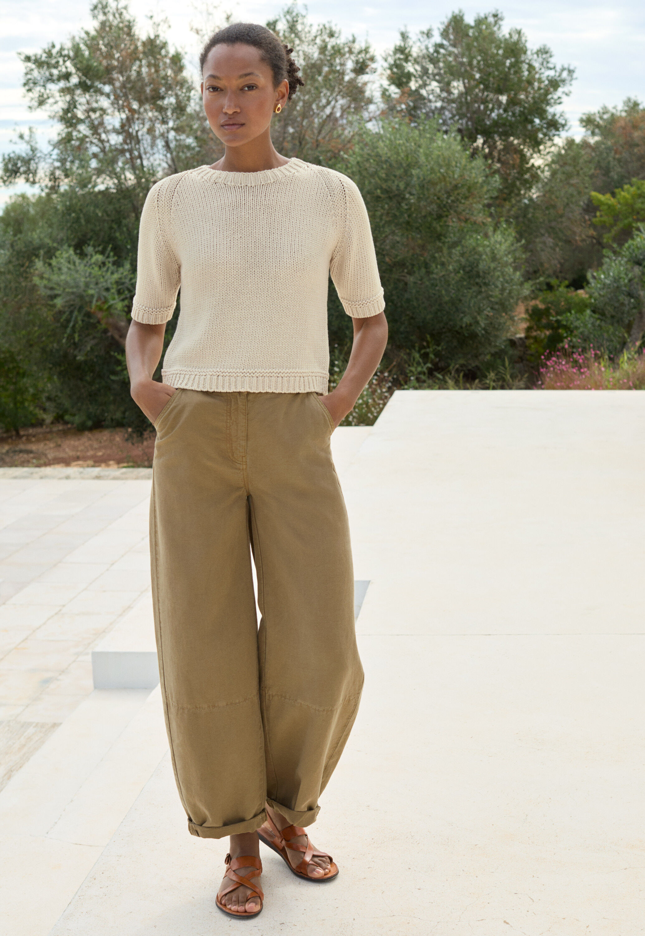 Curved seam jeans