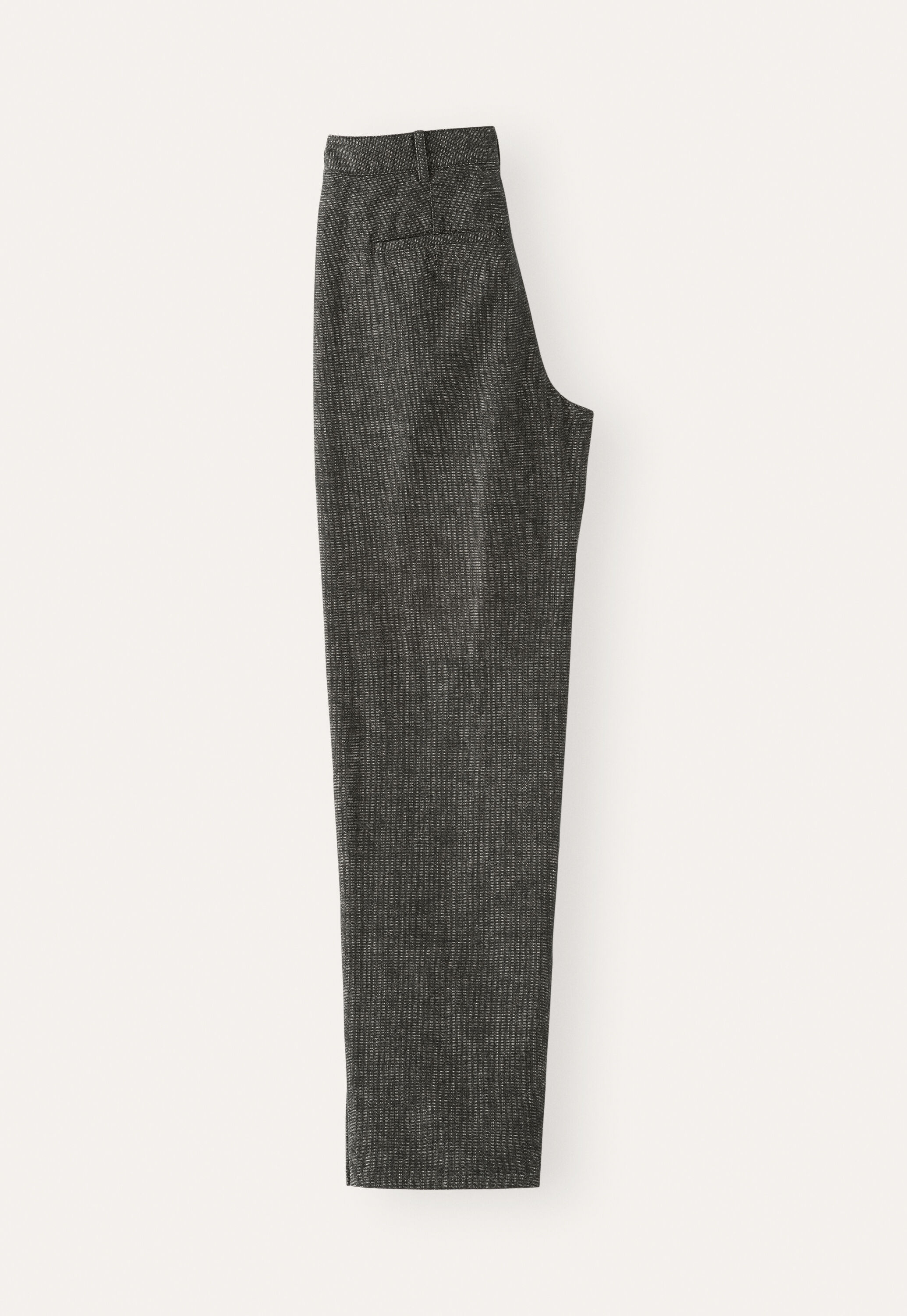 Curved-seam trousers