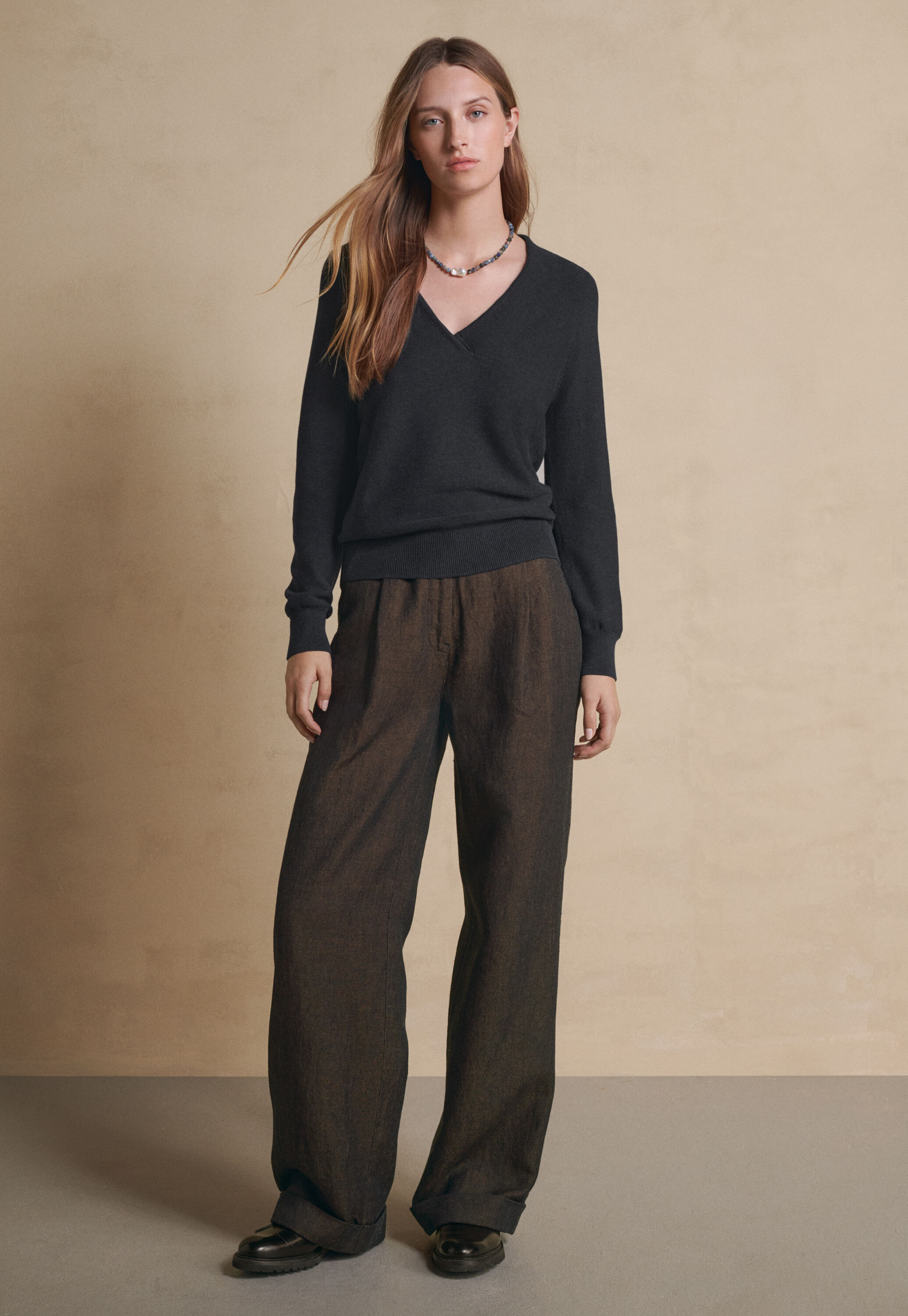 Wide-leg trousers