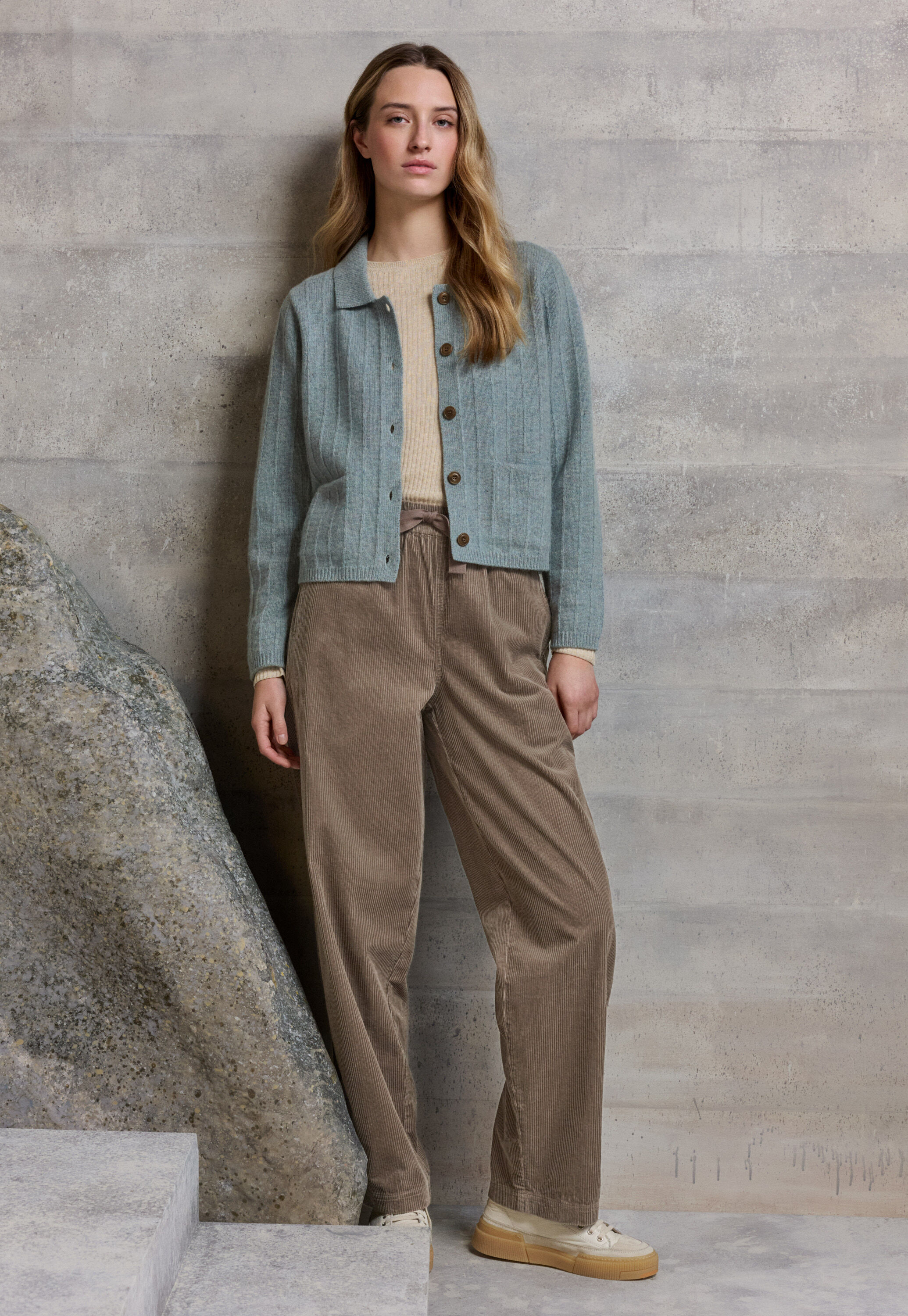Edge-to-edge cardigan