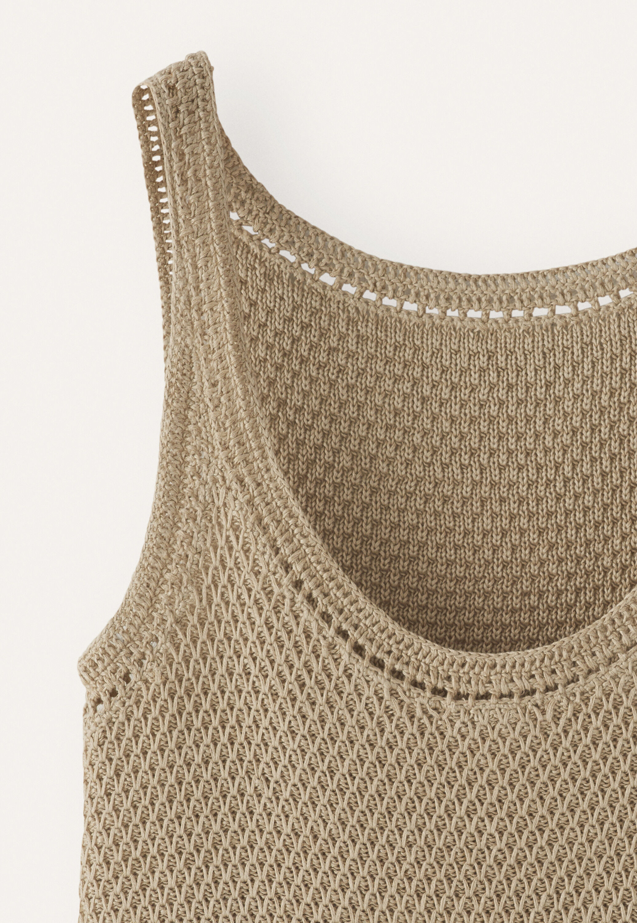 Crochet-trim knitted vest