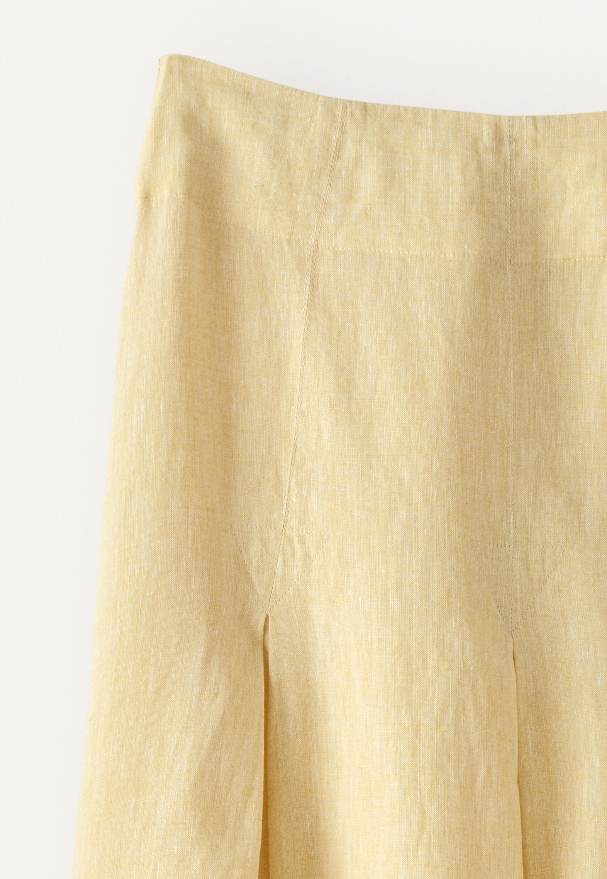 Long pleated skirt