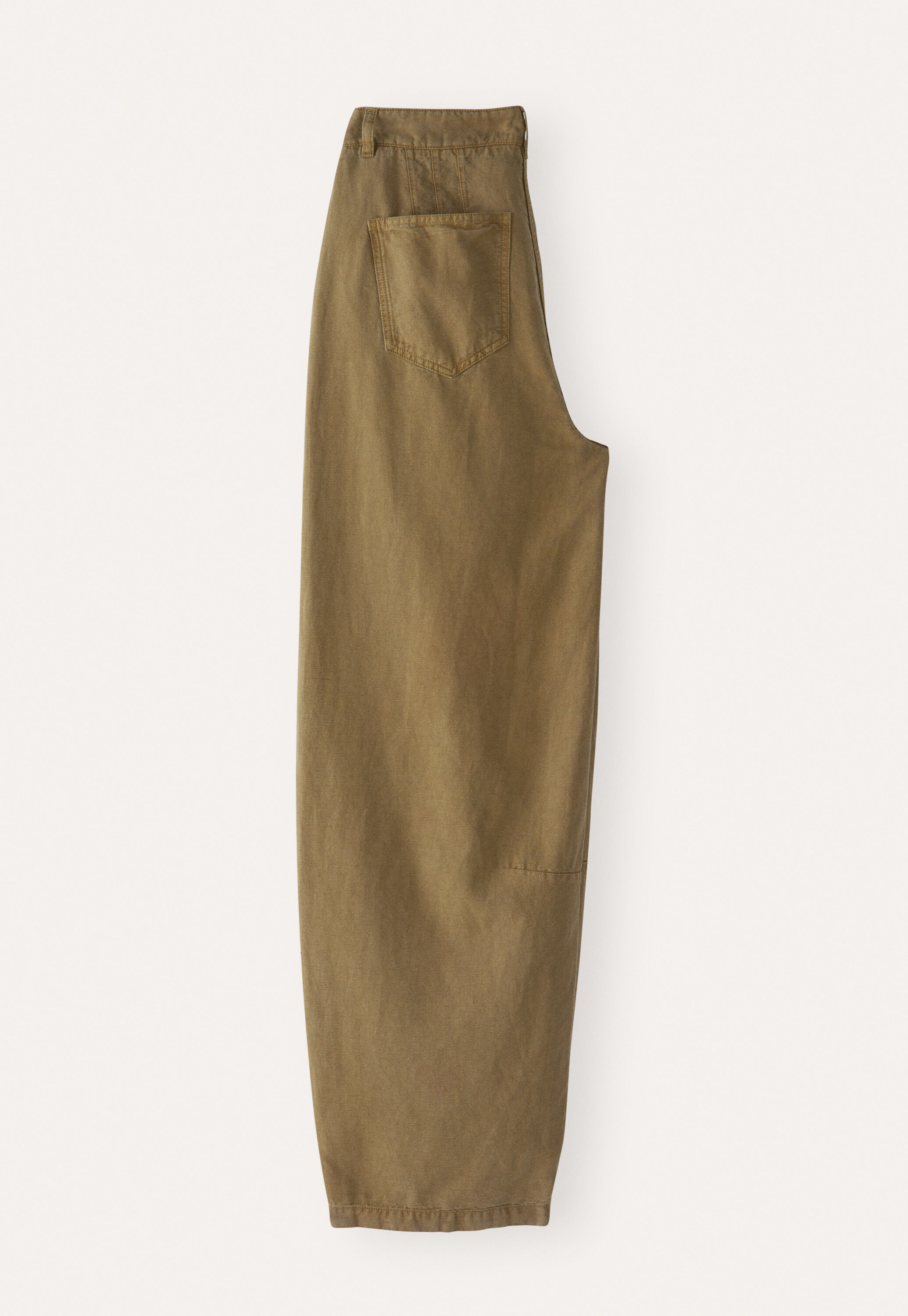 Curved seam jeans