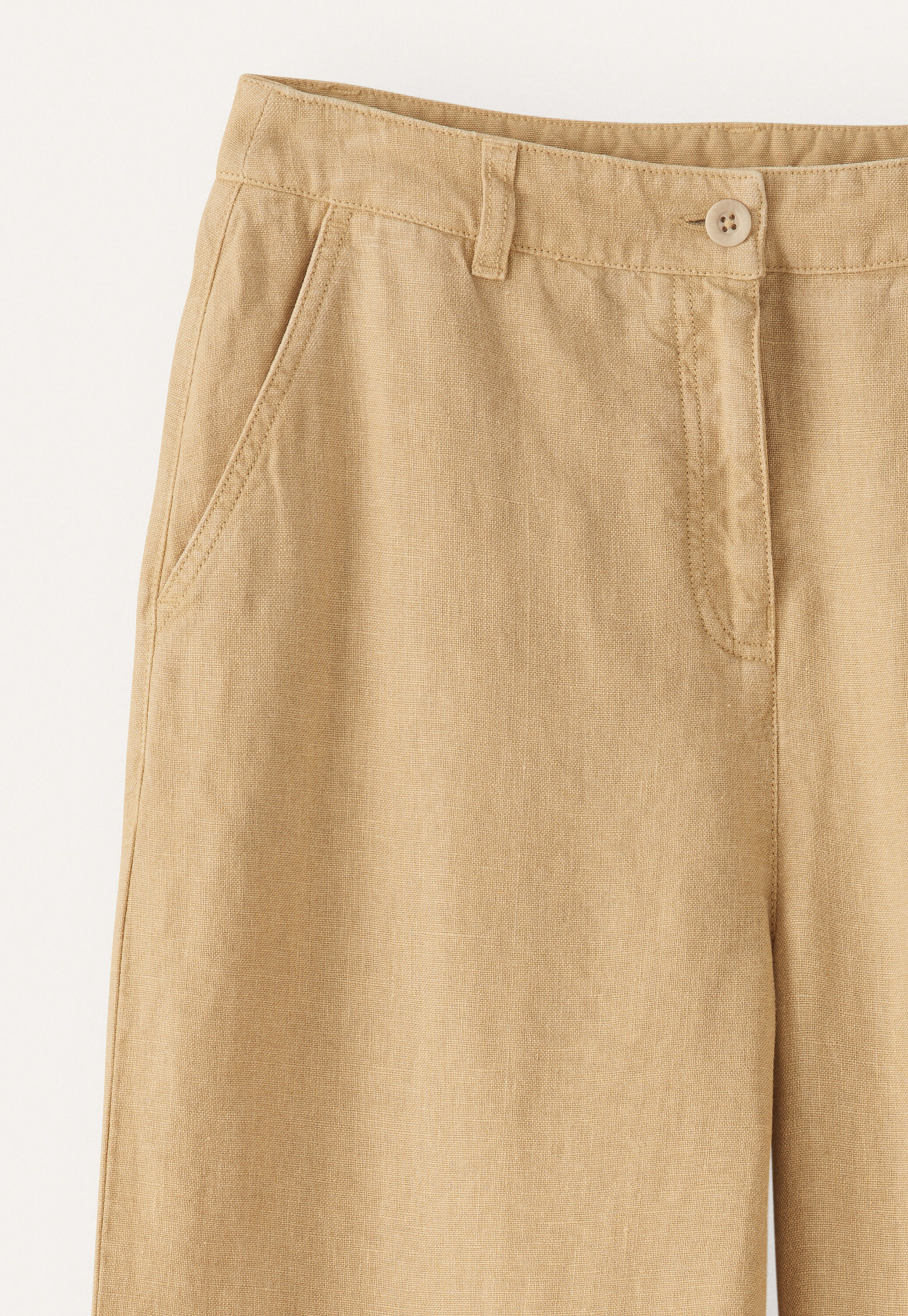 Barrel-leg trousers