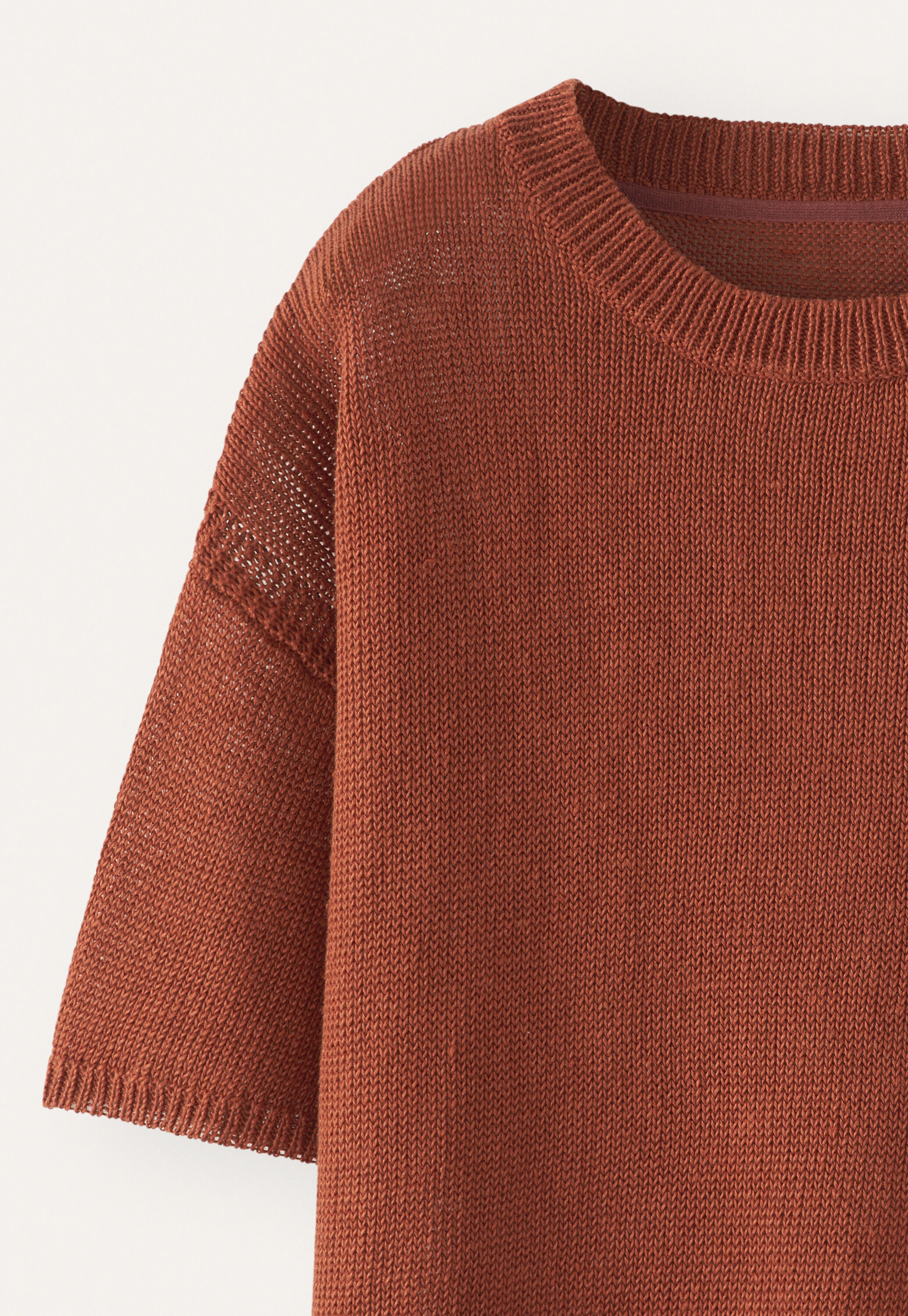 Short-sleeve sweater