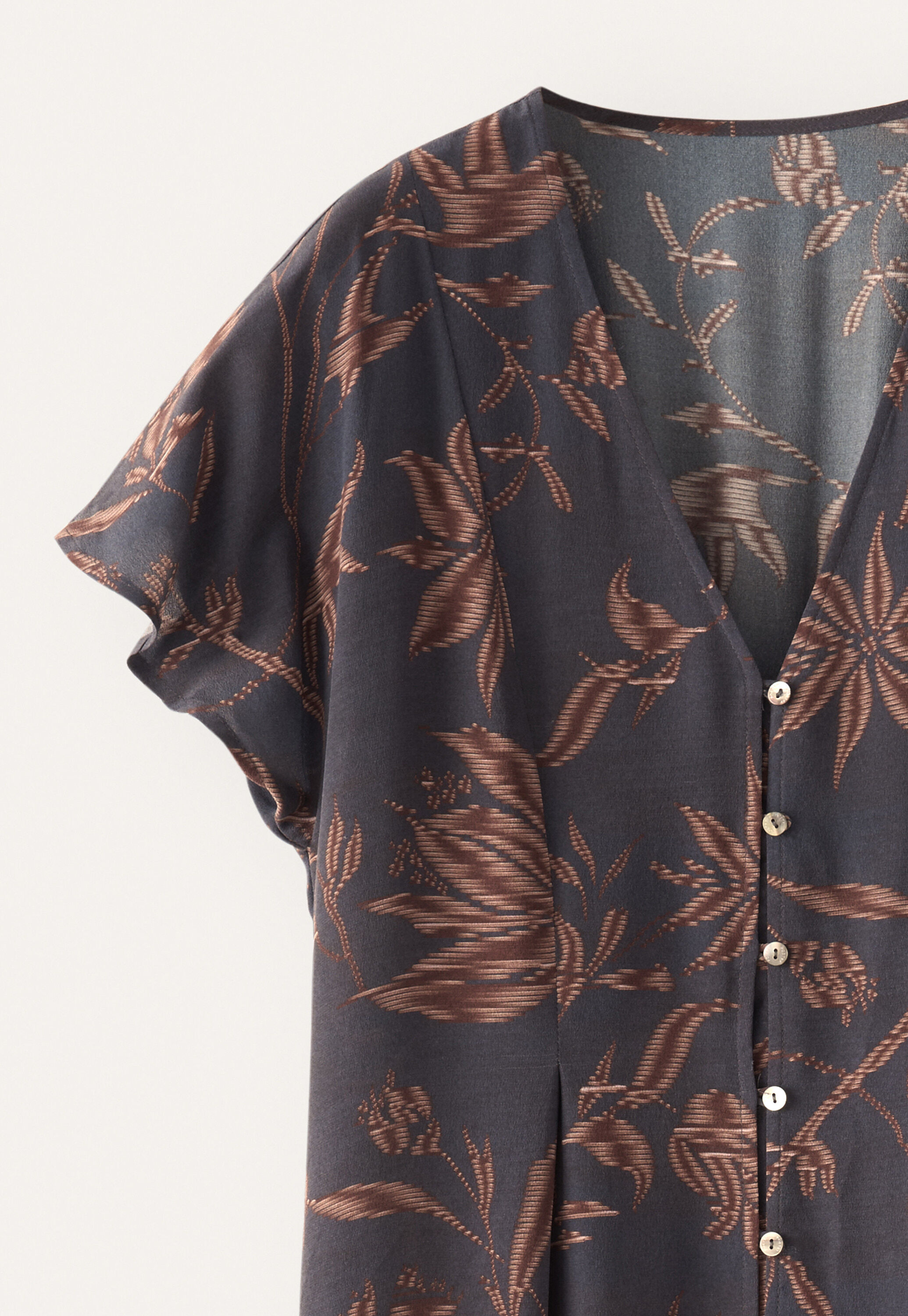 Printed v-neck dress
