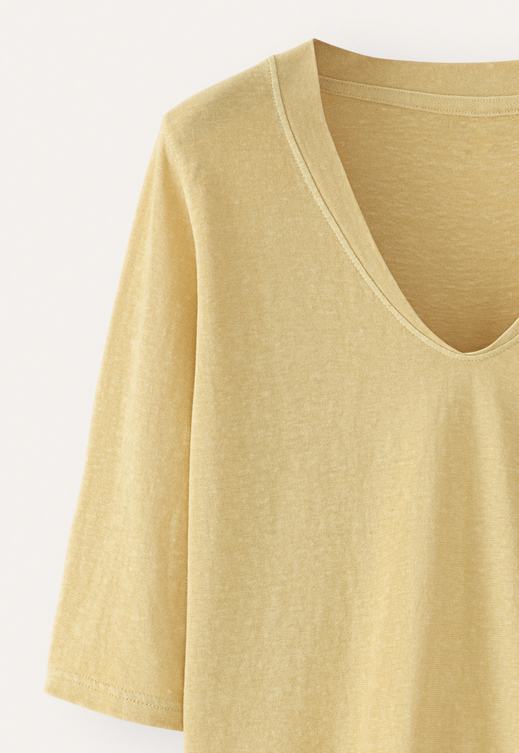 V-neck T-shirt