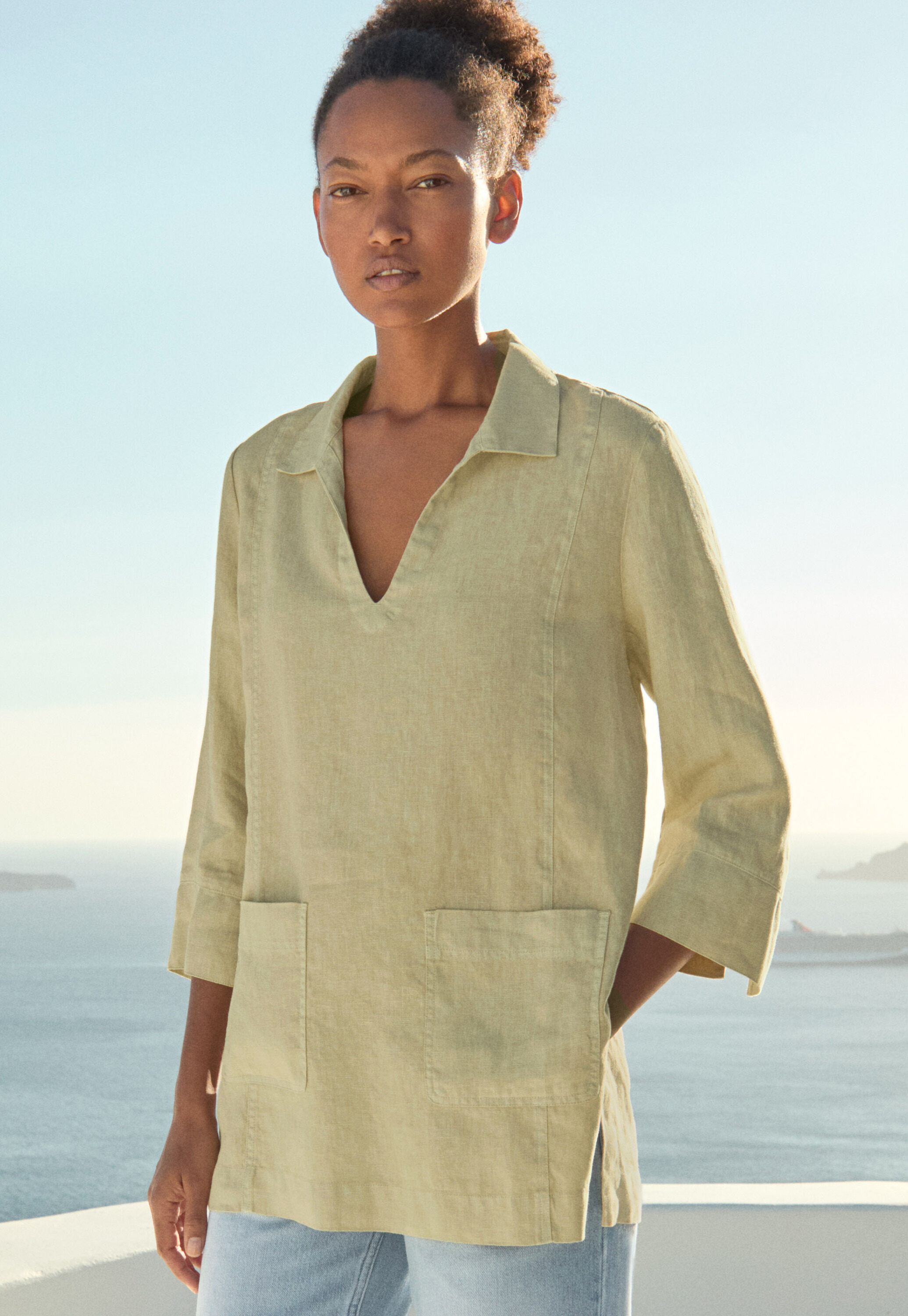 Notch-neck tunic