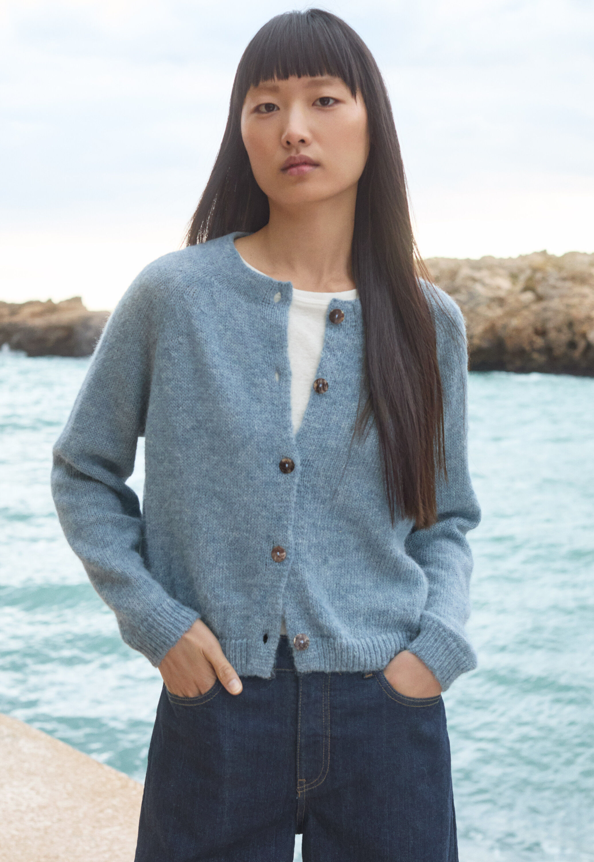 Raglan-sleeve cardigan