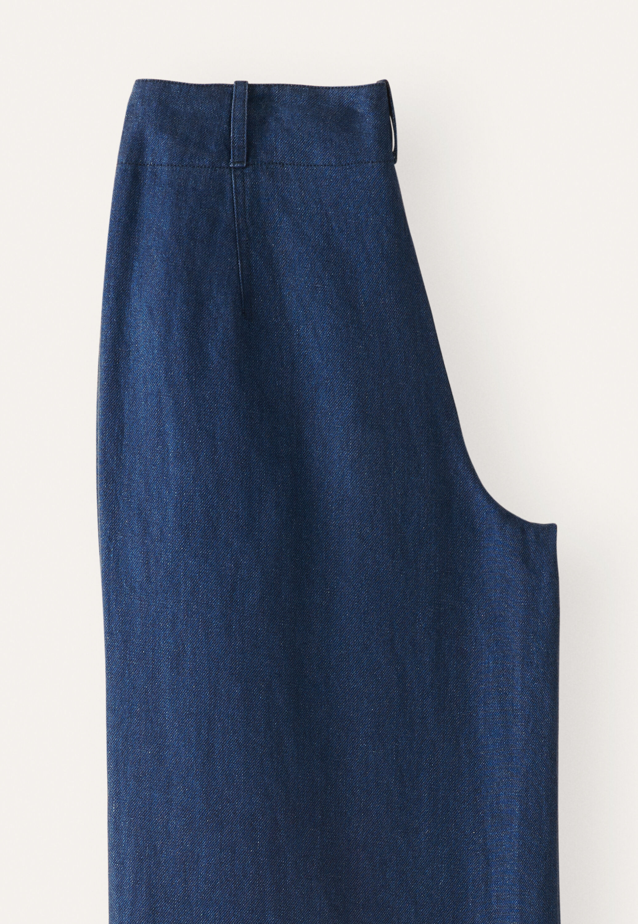Wide-leg trousers