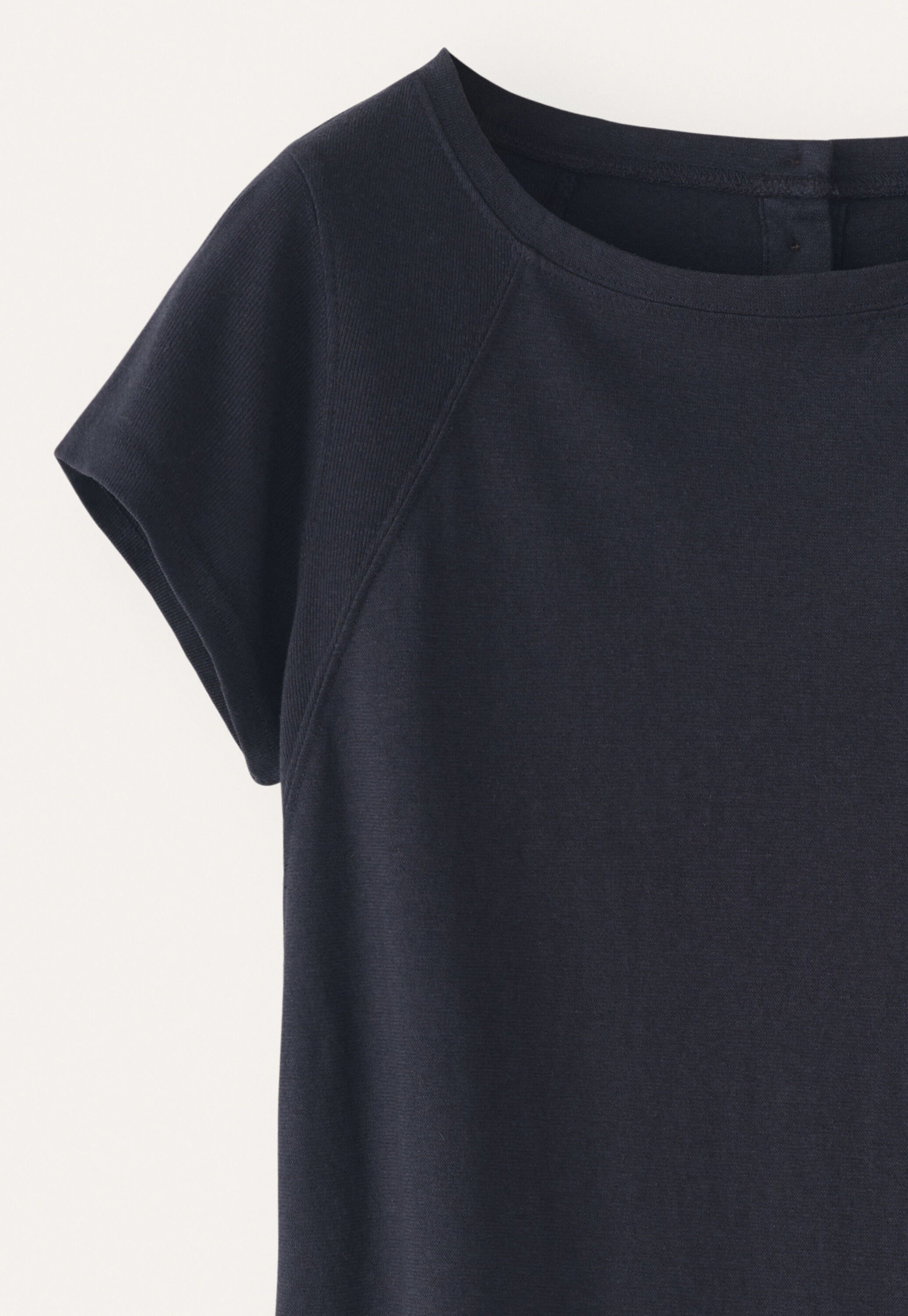 Raglan-sleeve top