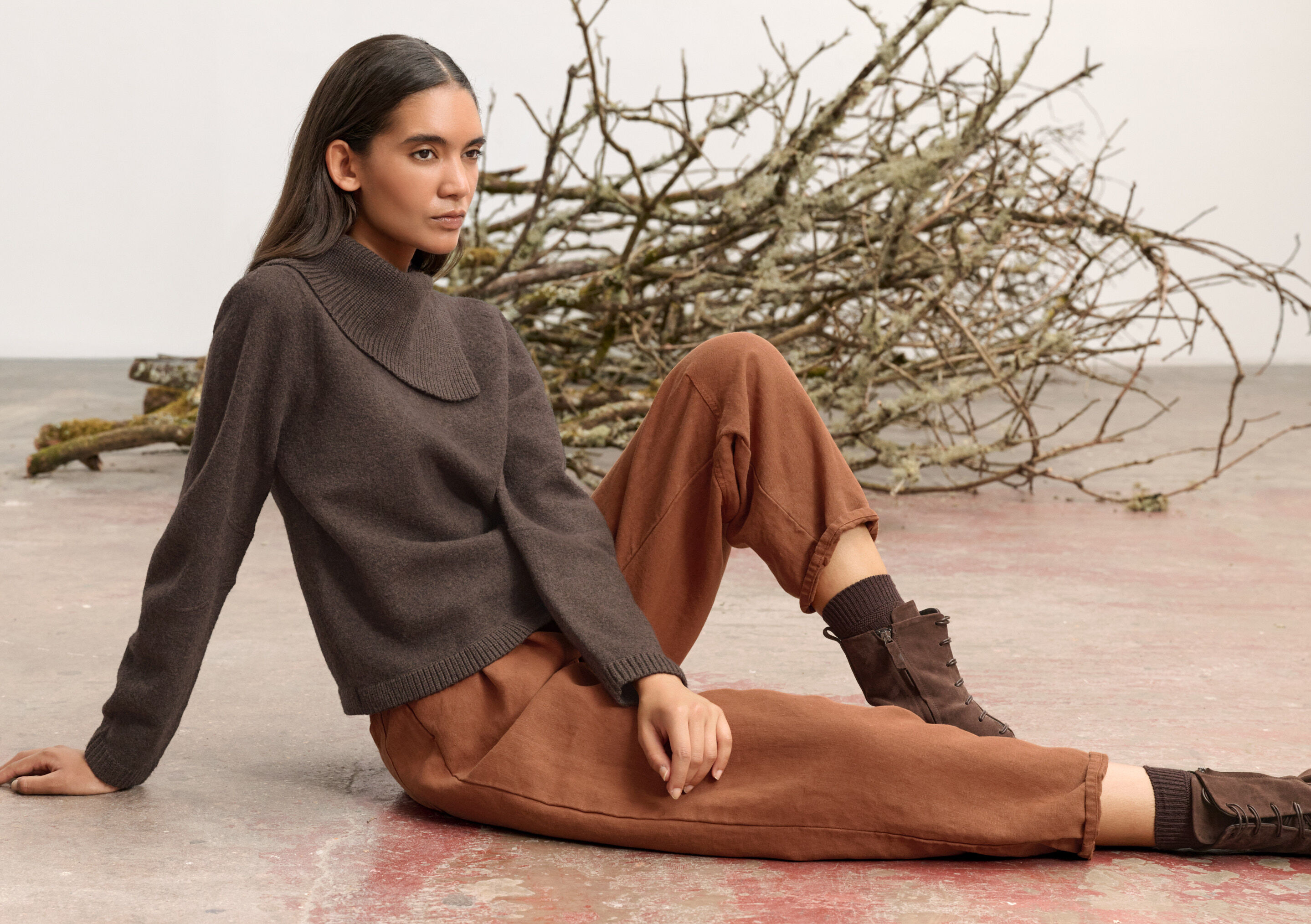 tapered-leg trousers