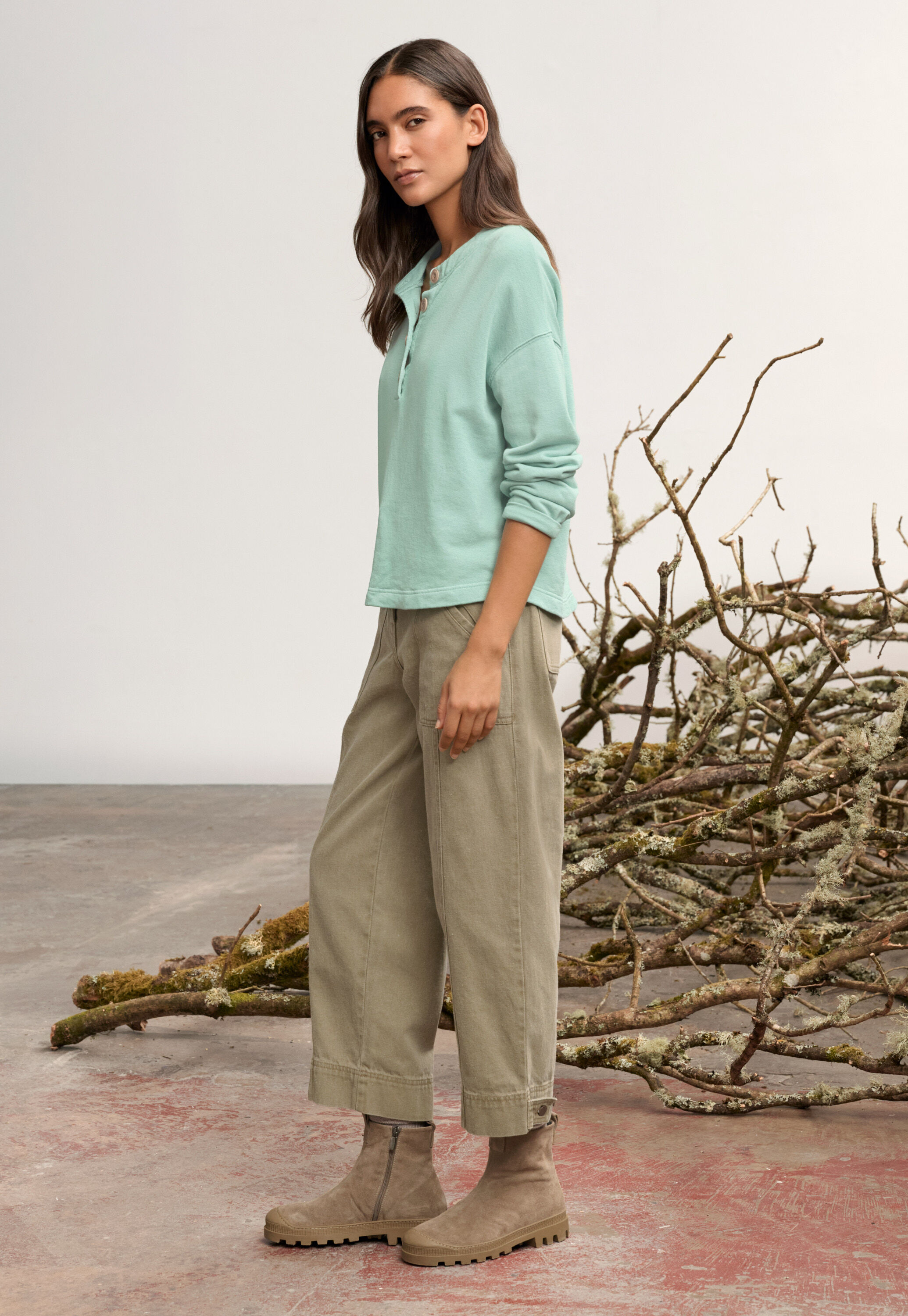 Cropped seam-detail trousers
