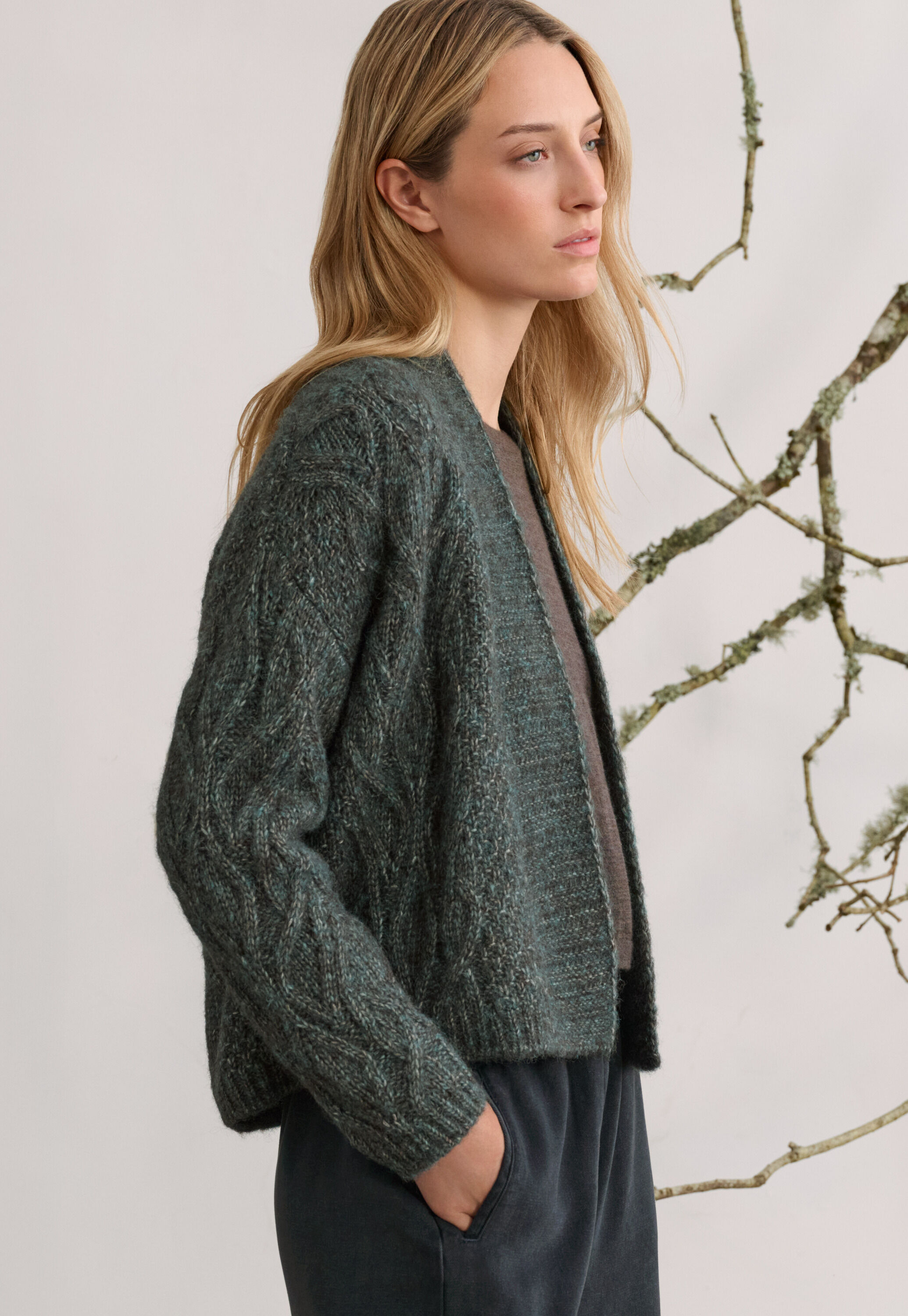Edge-to-edge cardigan