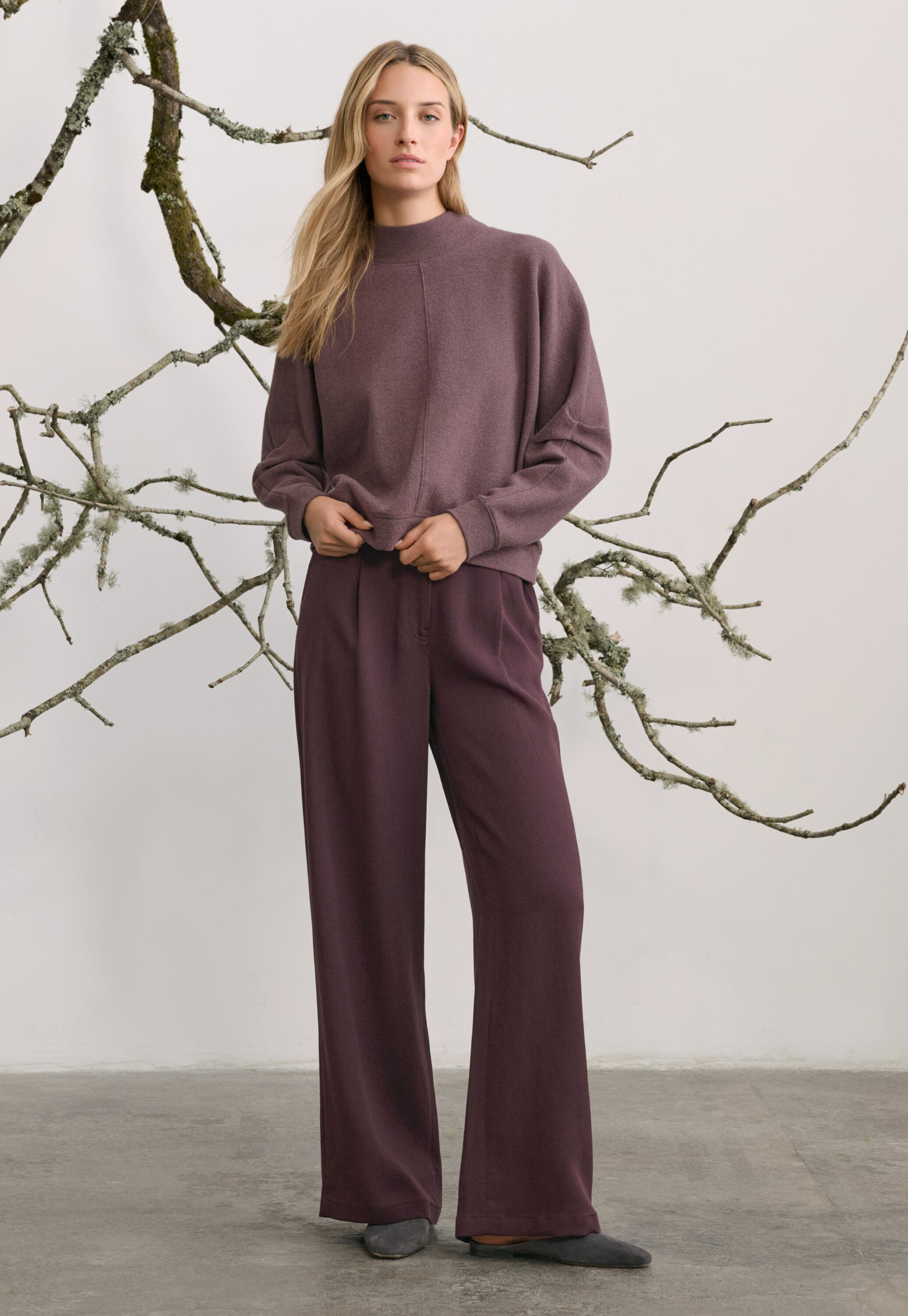 Tuck sleeve sweatshirt, Purple, large