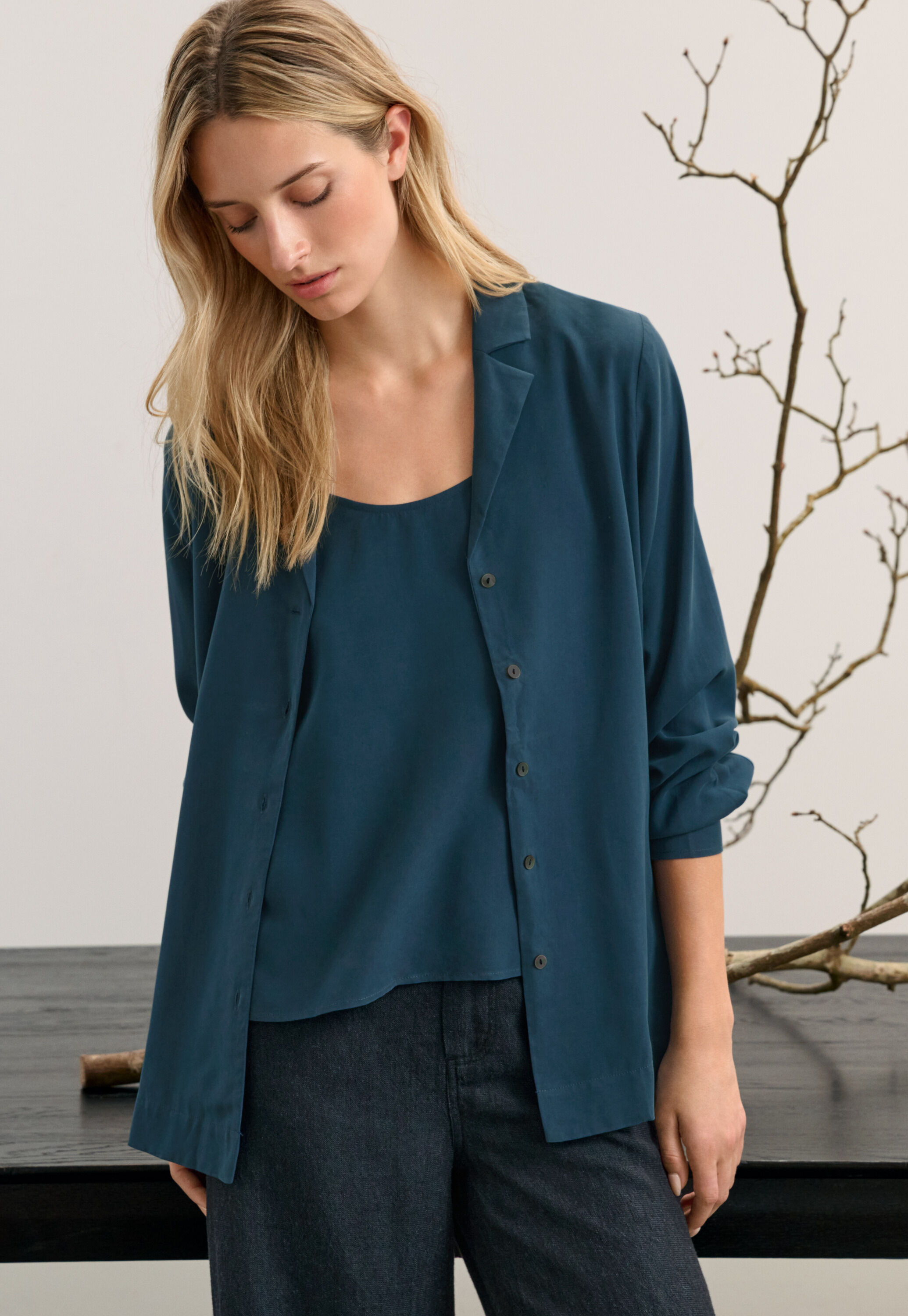 Edge-to-edge cardigan