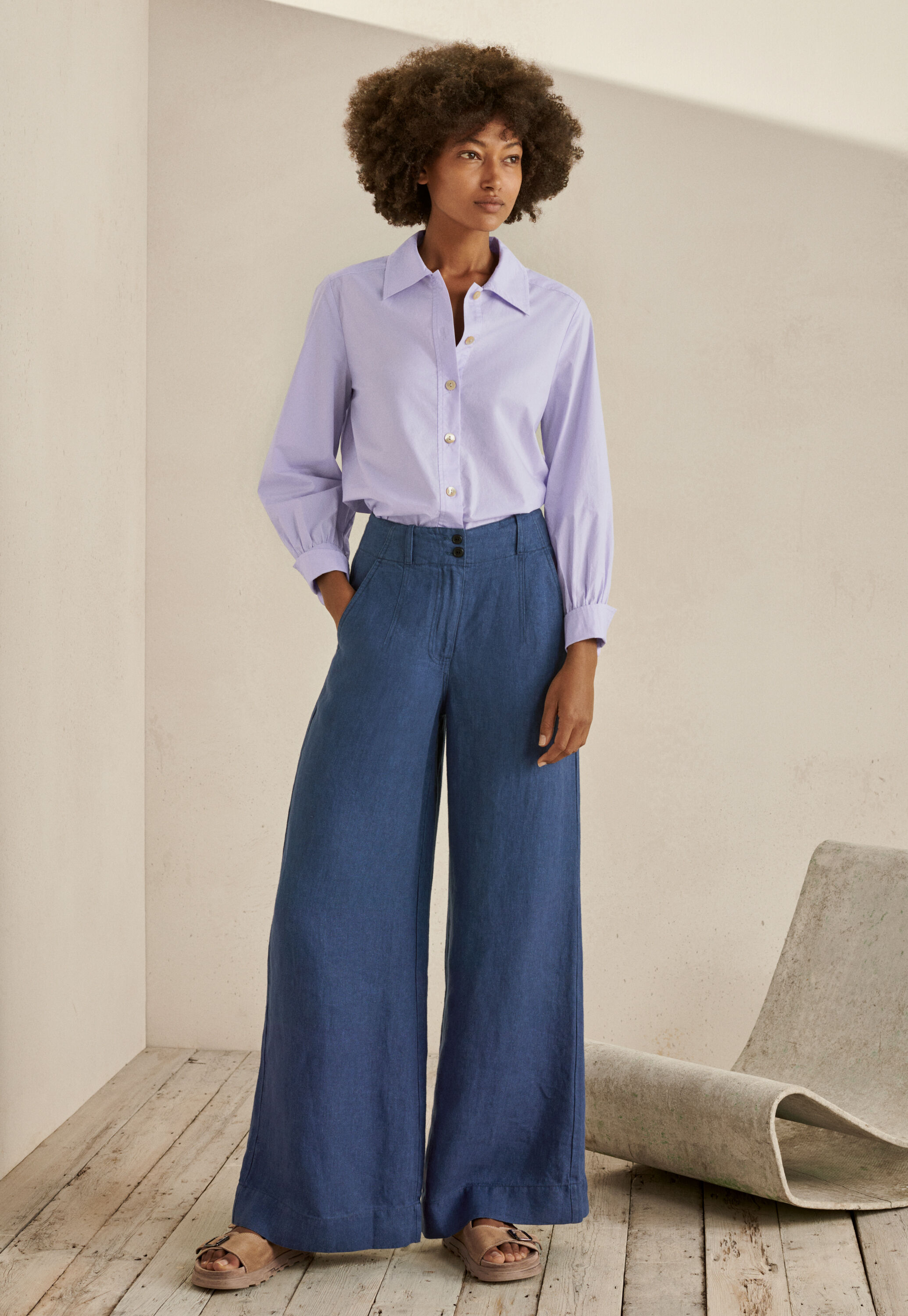 Wide-leg trousers