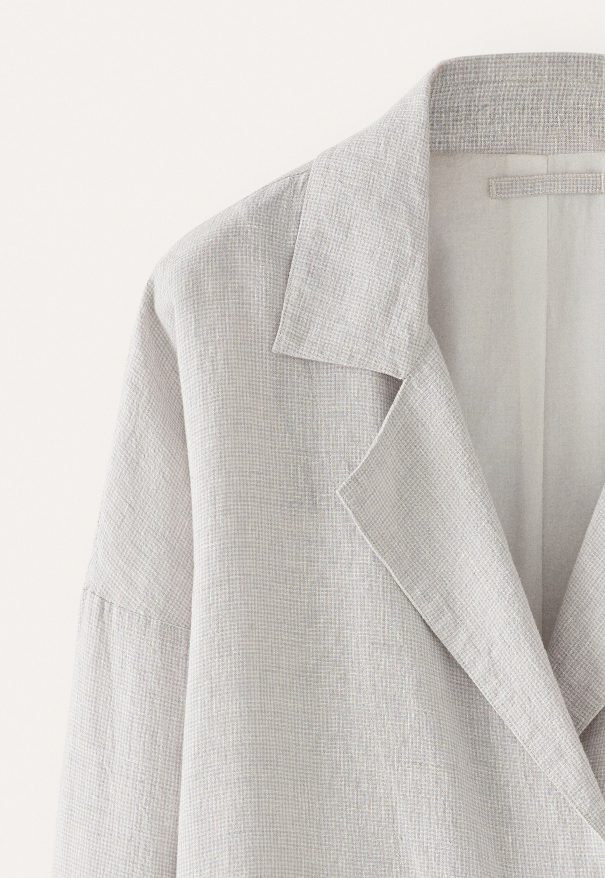 Wide-collar jacket
