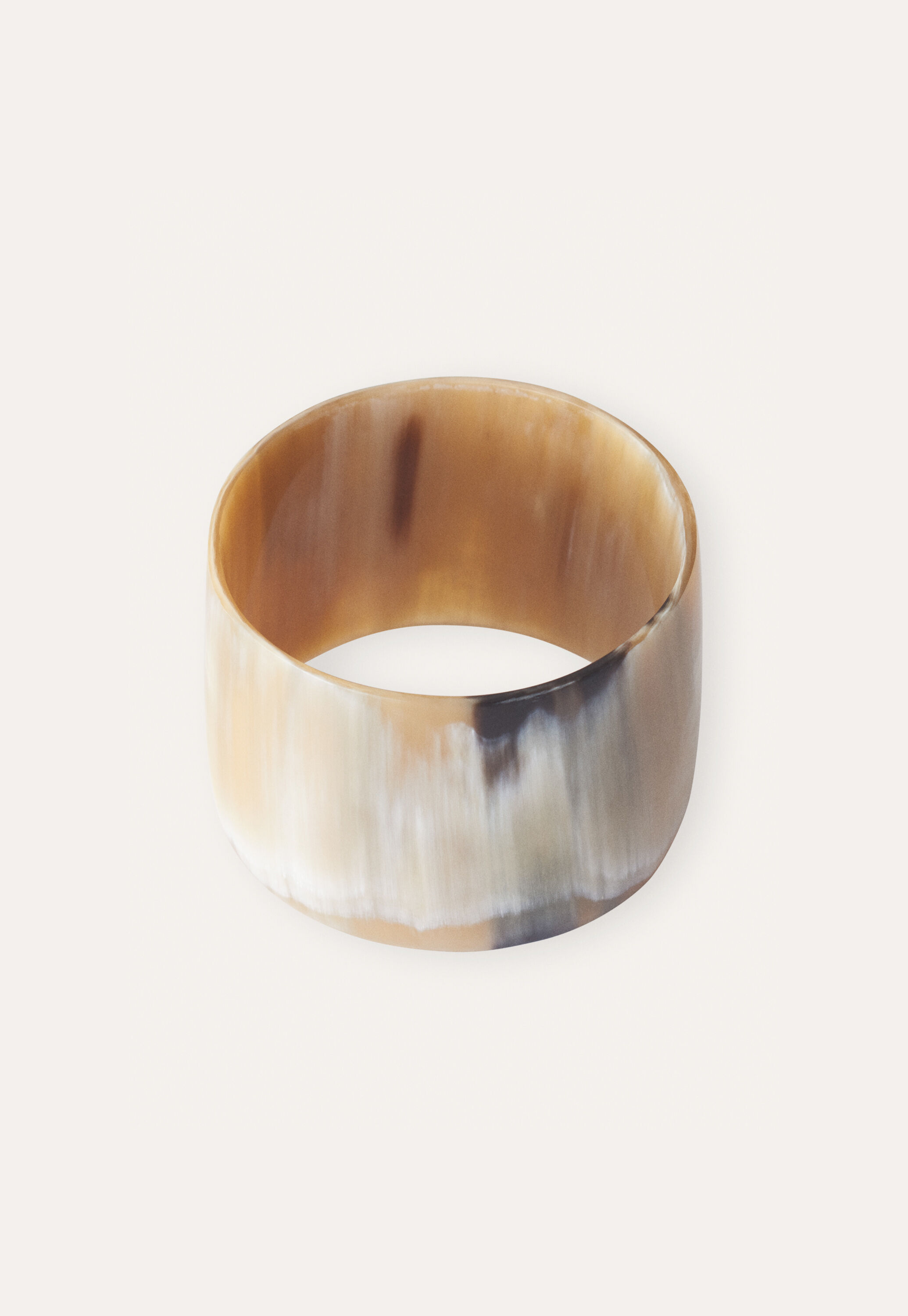 Smooth bangle