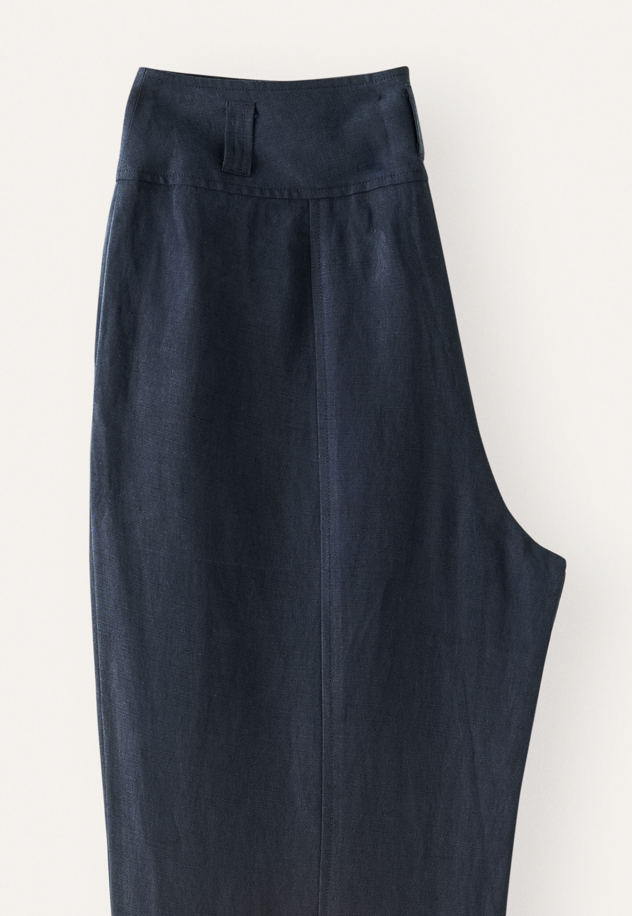 Straight-leg trousers