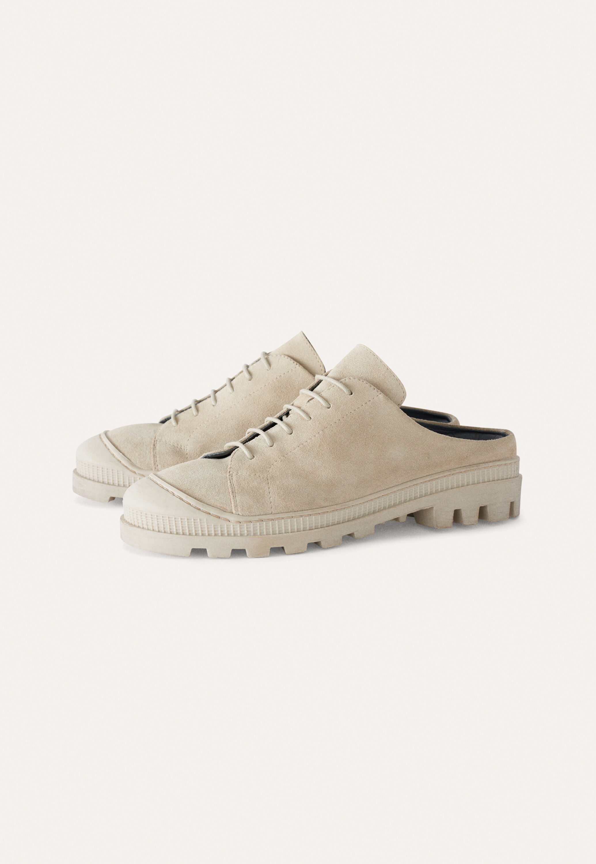 Slip-on trainer