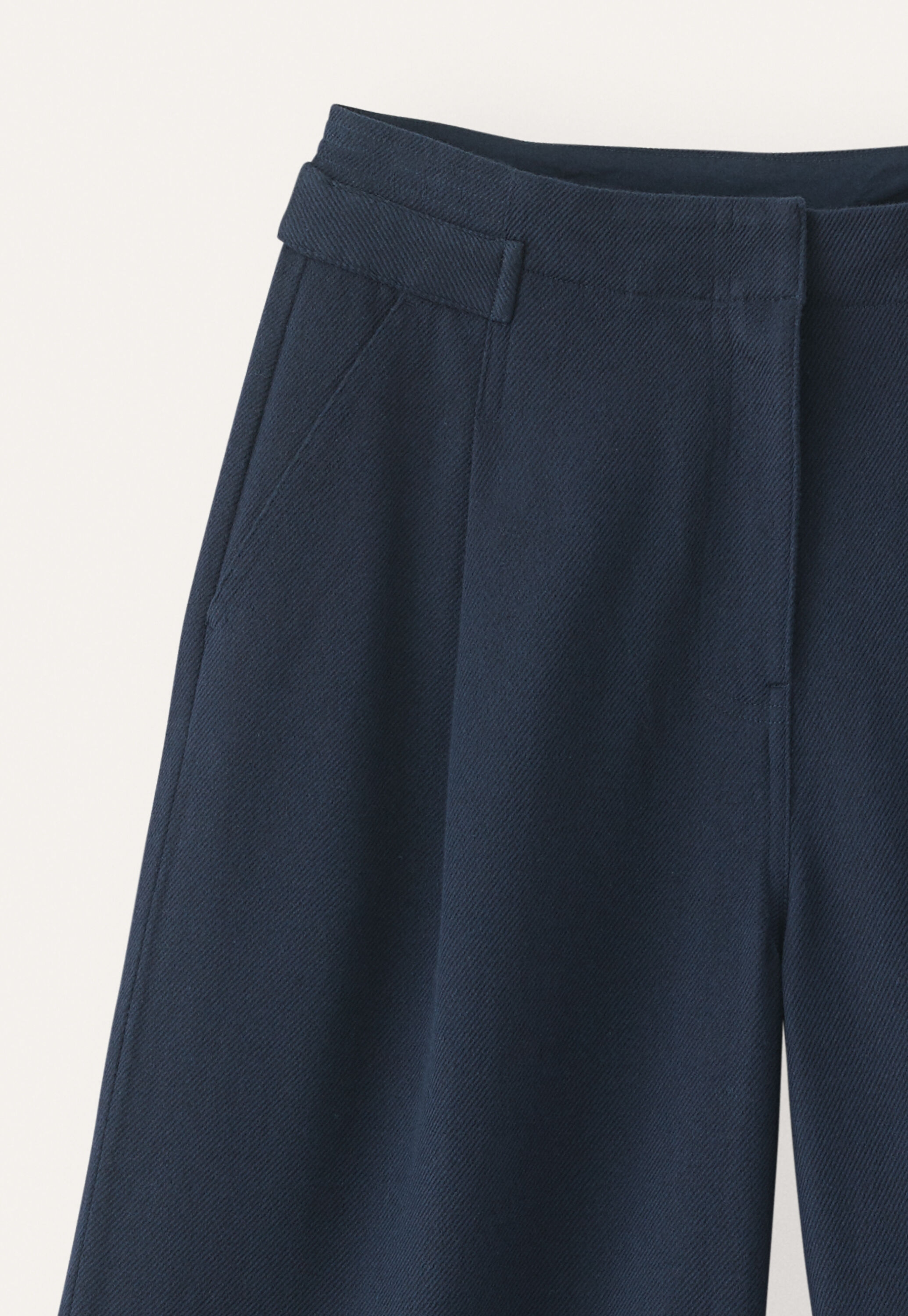 Wide-leg trousers