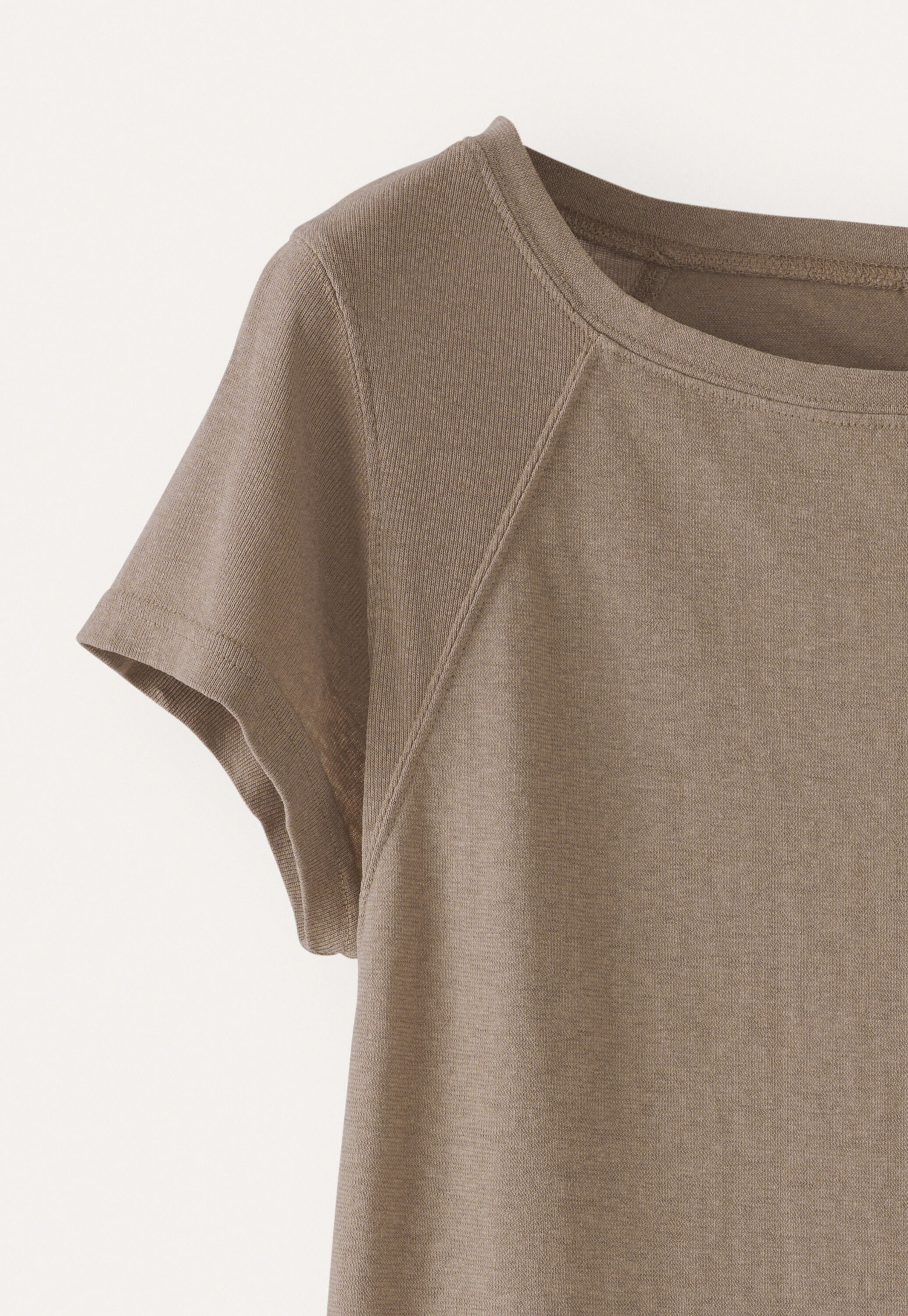 Raglan-sleeve top