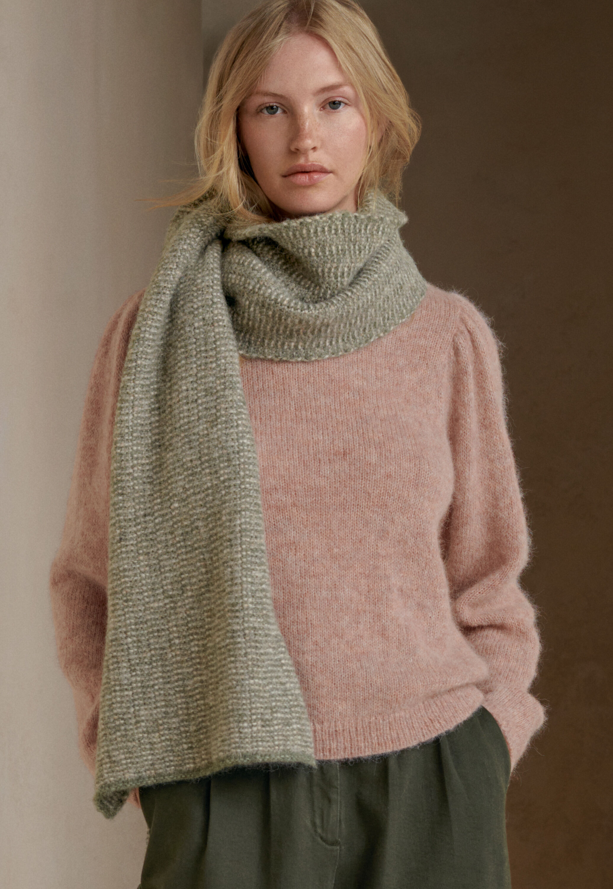 Knitted scarf