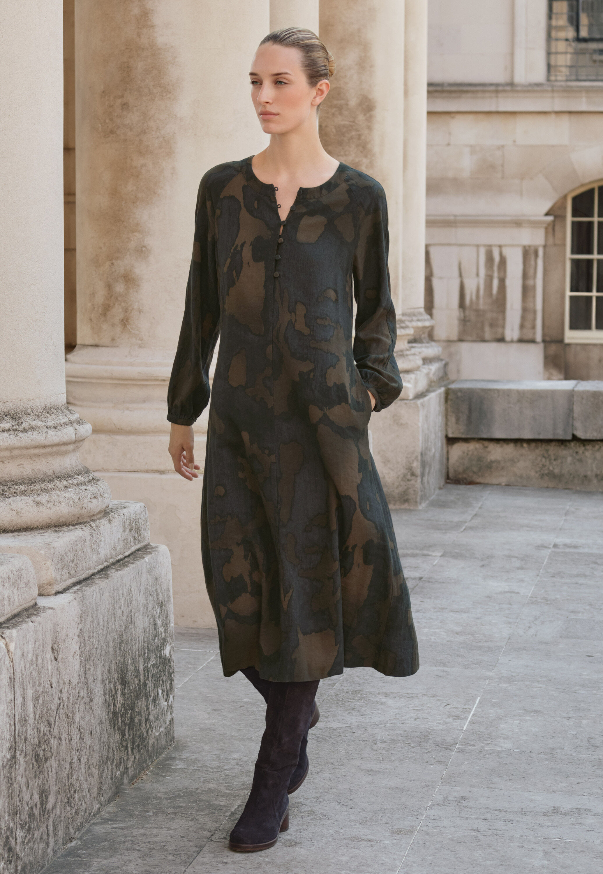 Printed round-neck dress
