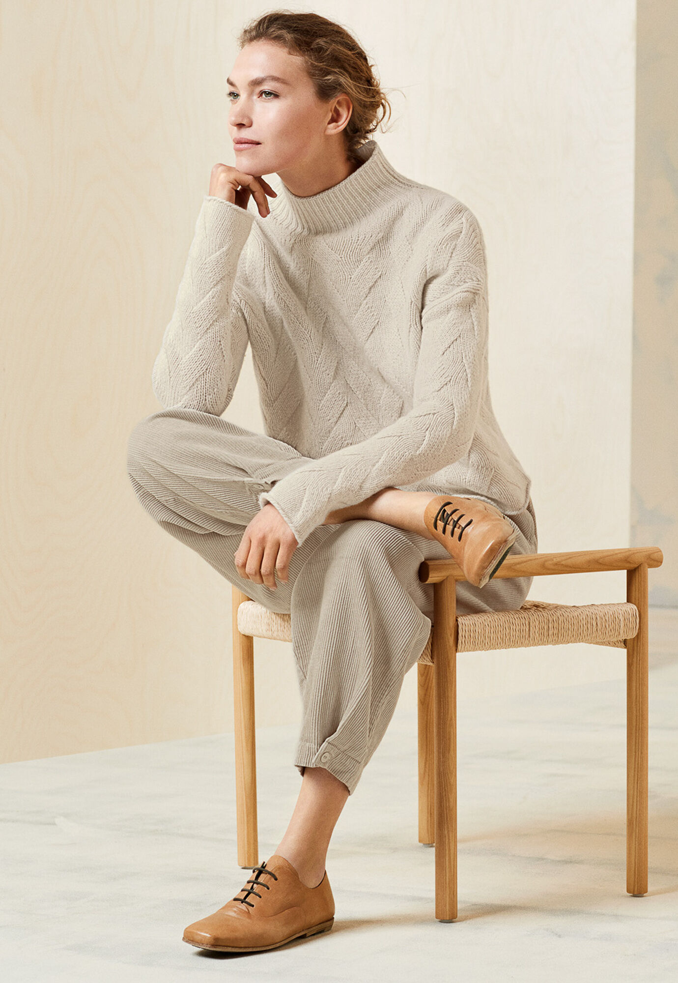 Square-toe shoes