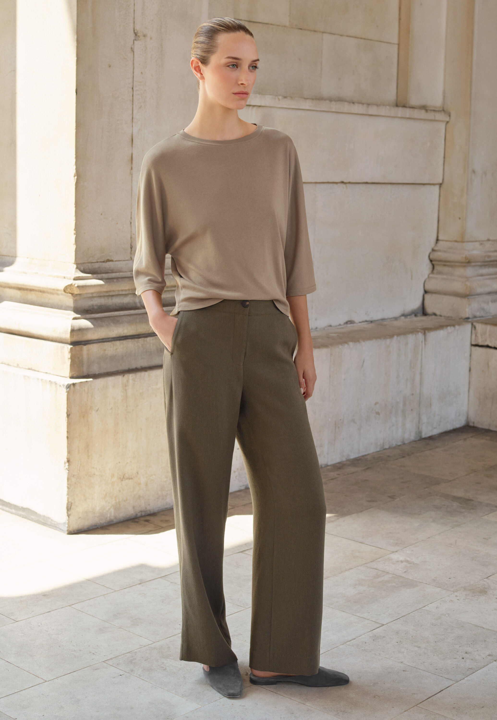 Soft tailored trousers, Dark moss, large