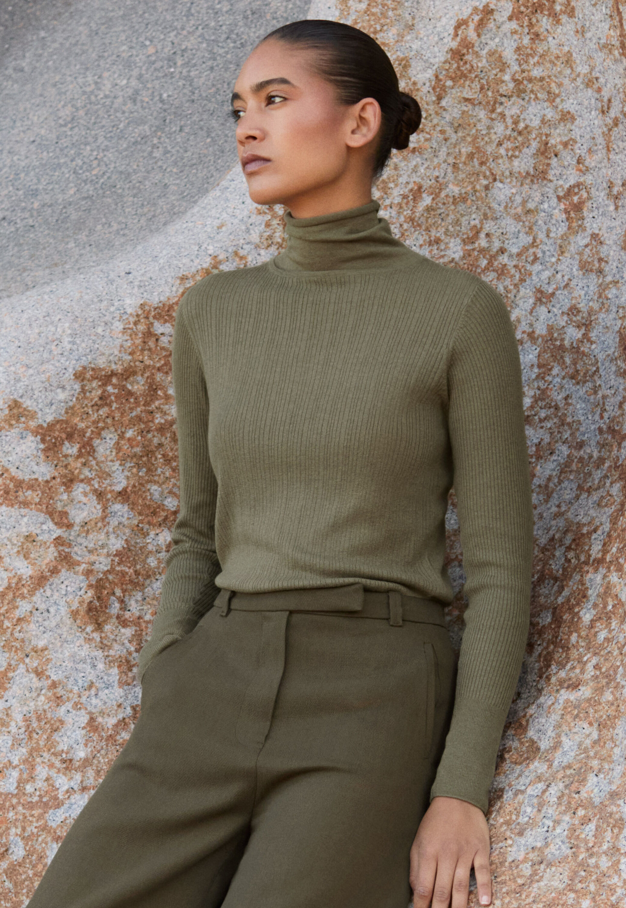 Round-neck sweater