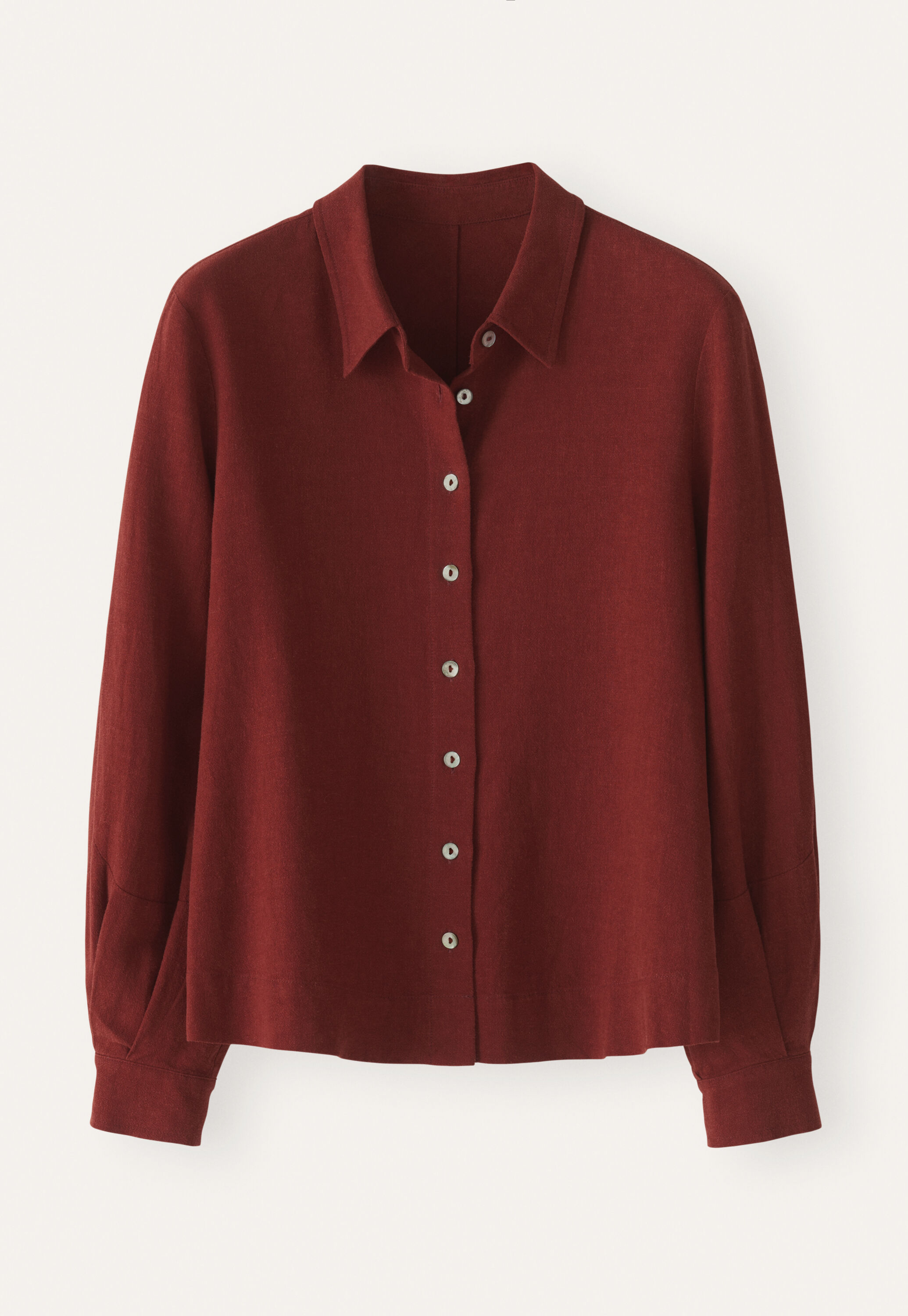 Curved-sleeve blouse