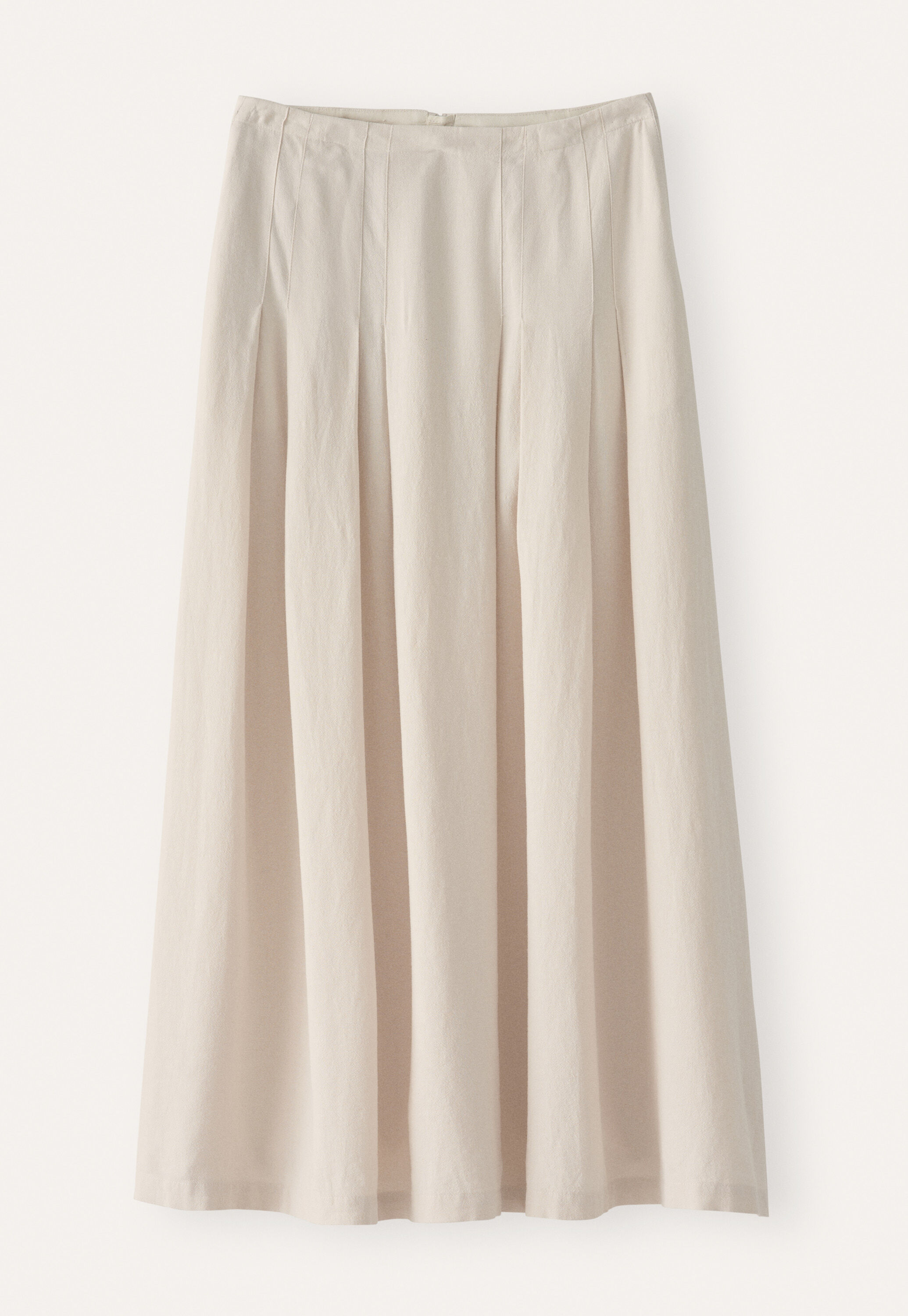 Long pleated skirt