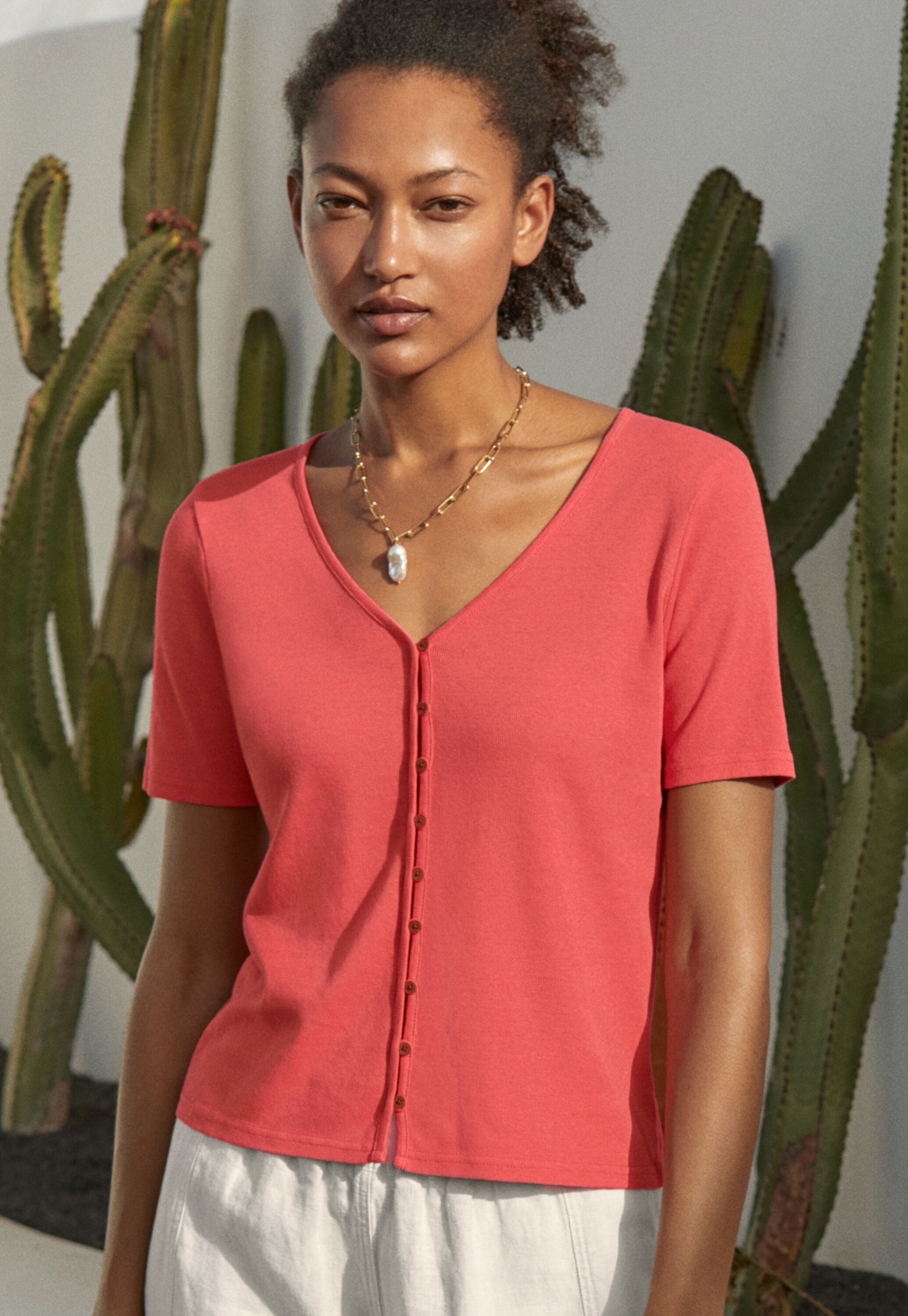 Button-through rib top