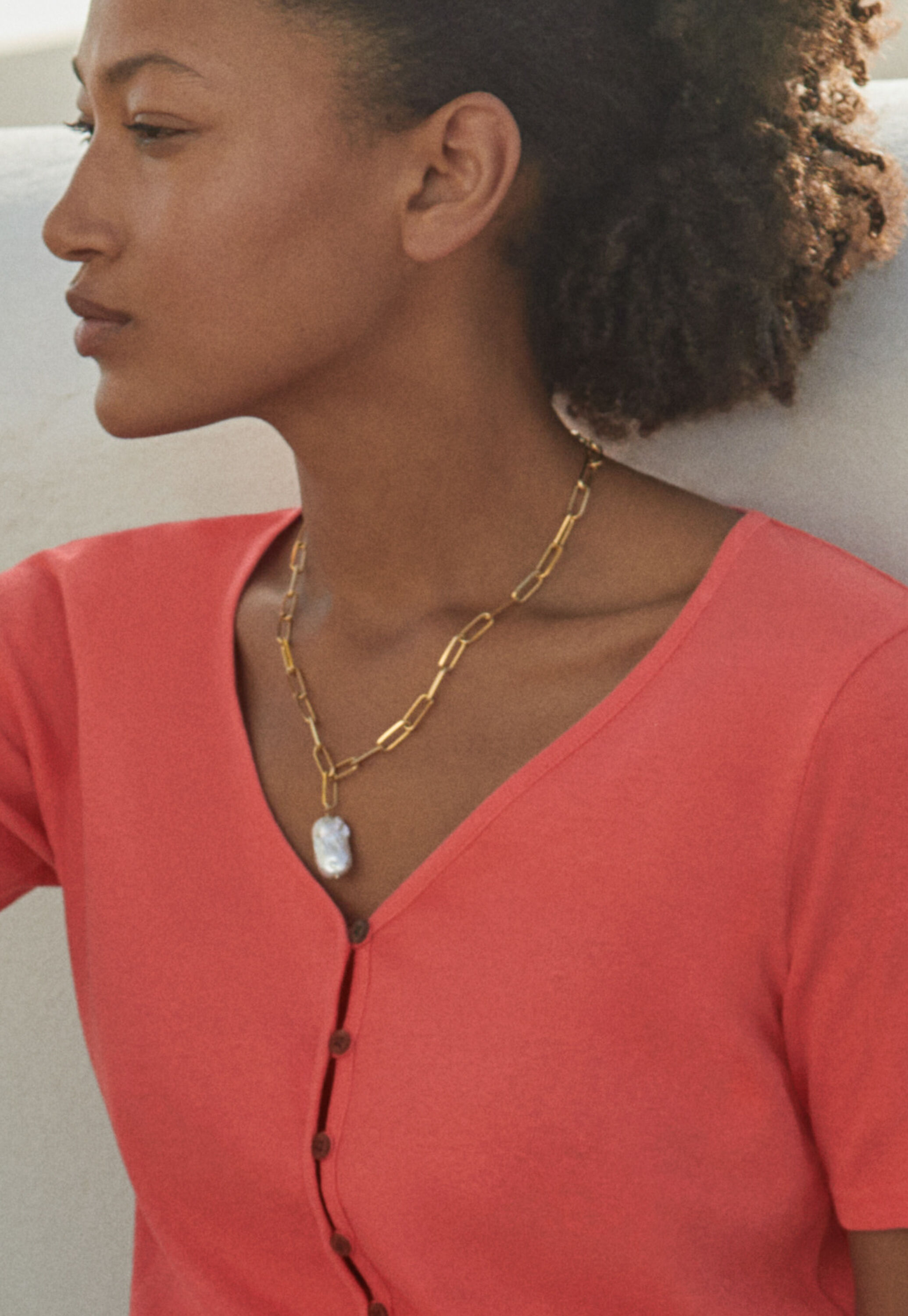 Button-through rib top