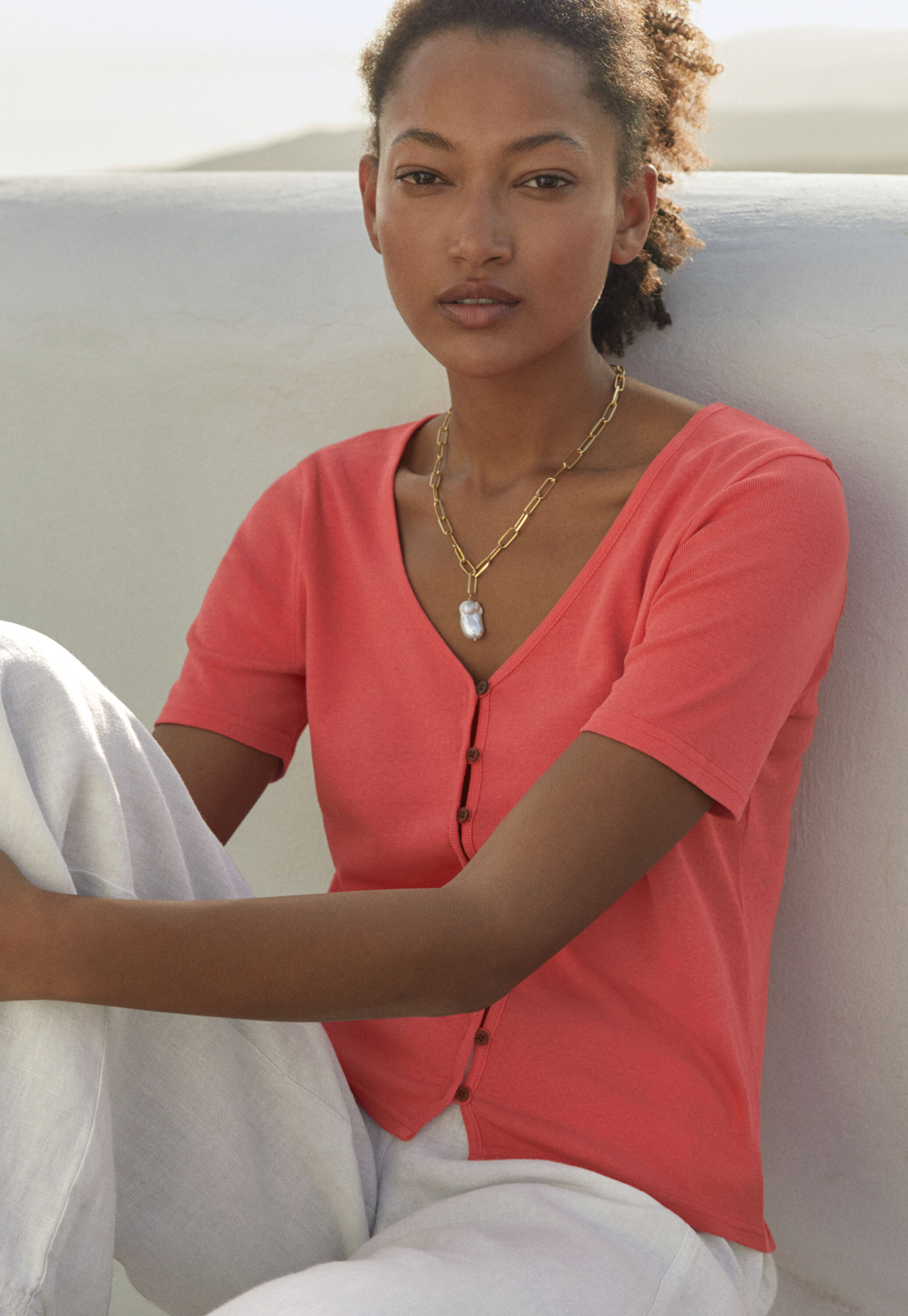 Button-through rib top