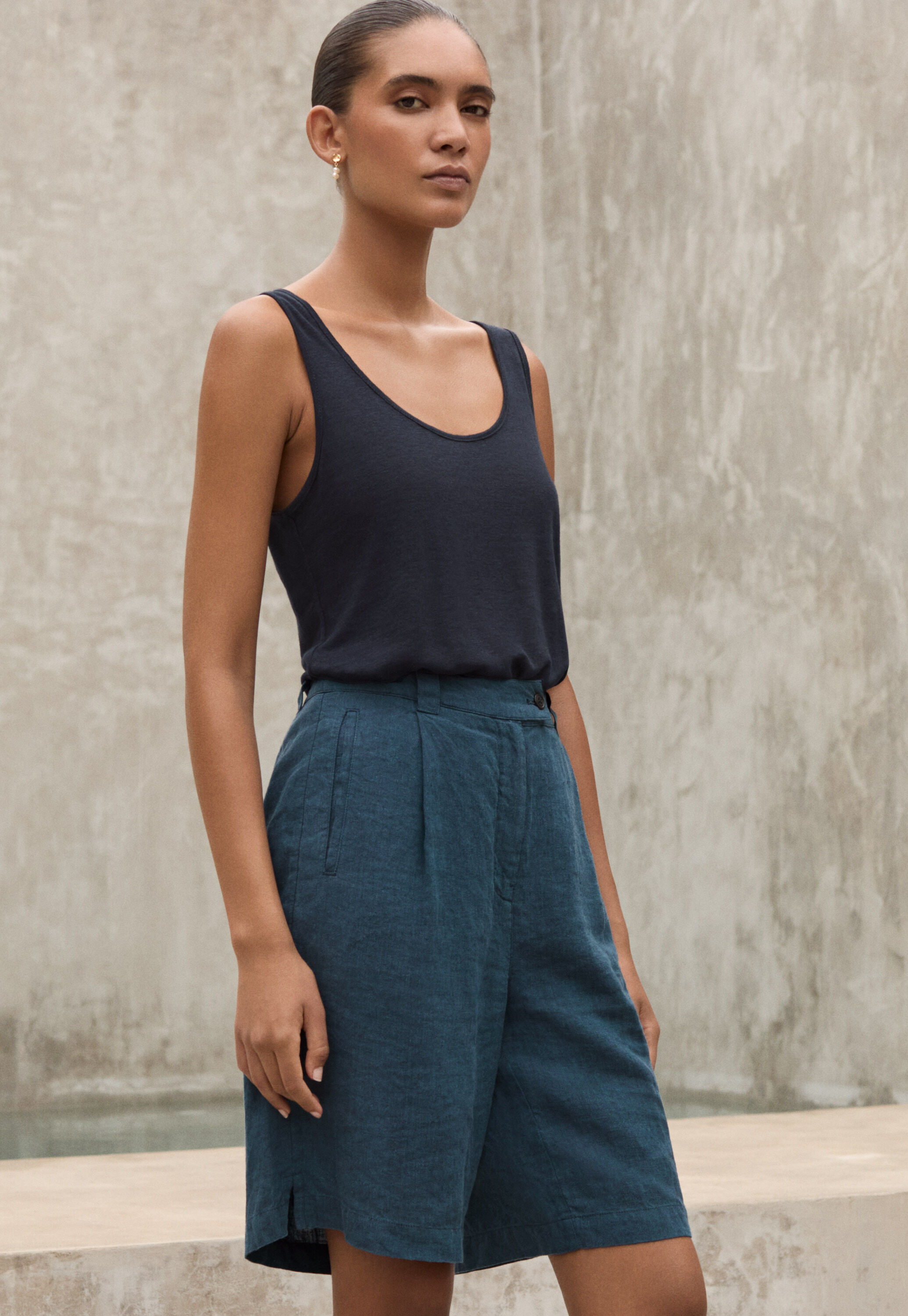 Simple vest