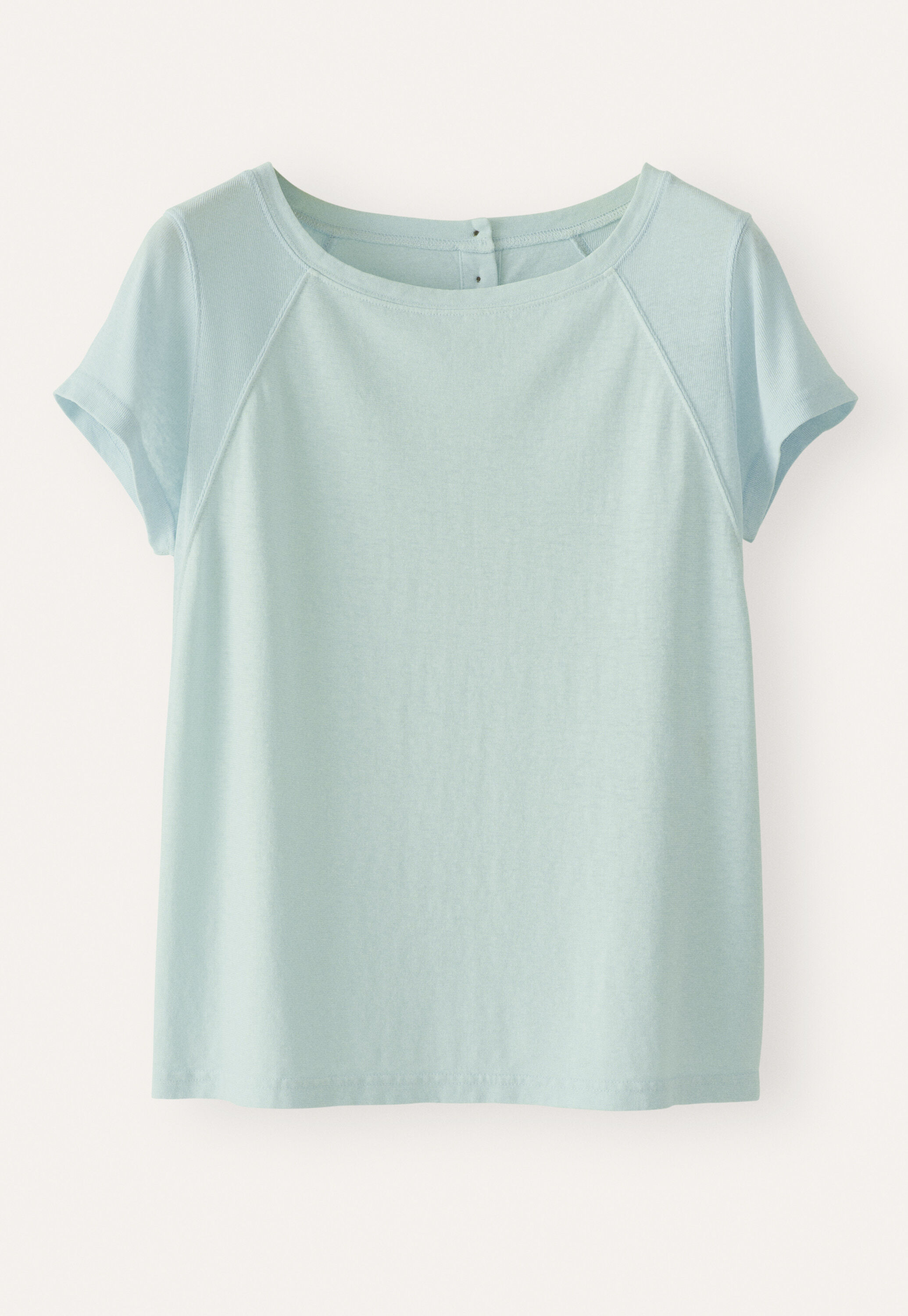 Raglan-sleeve top