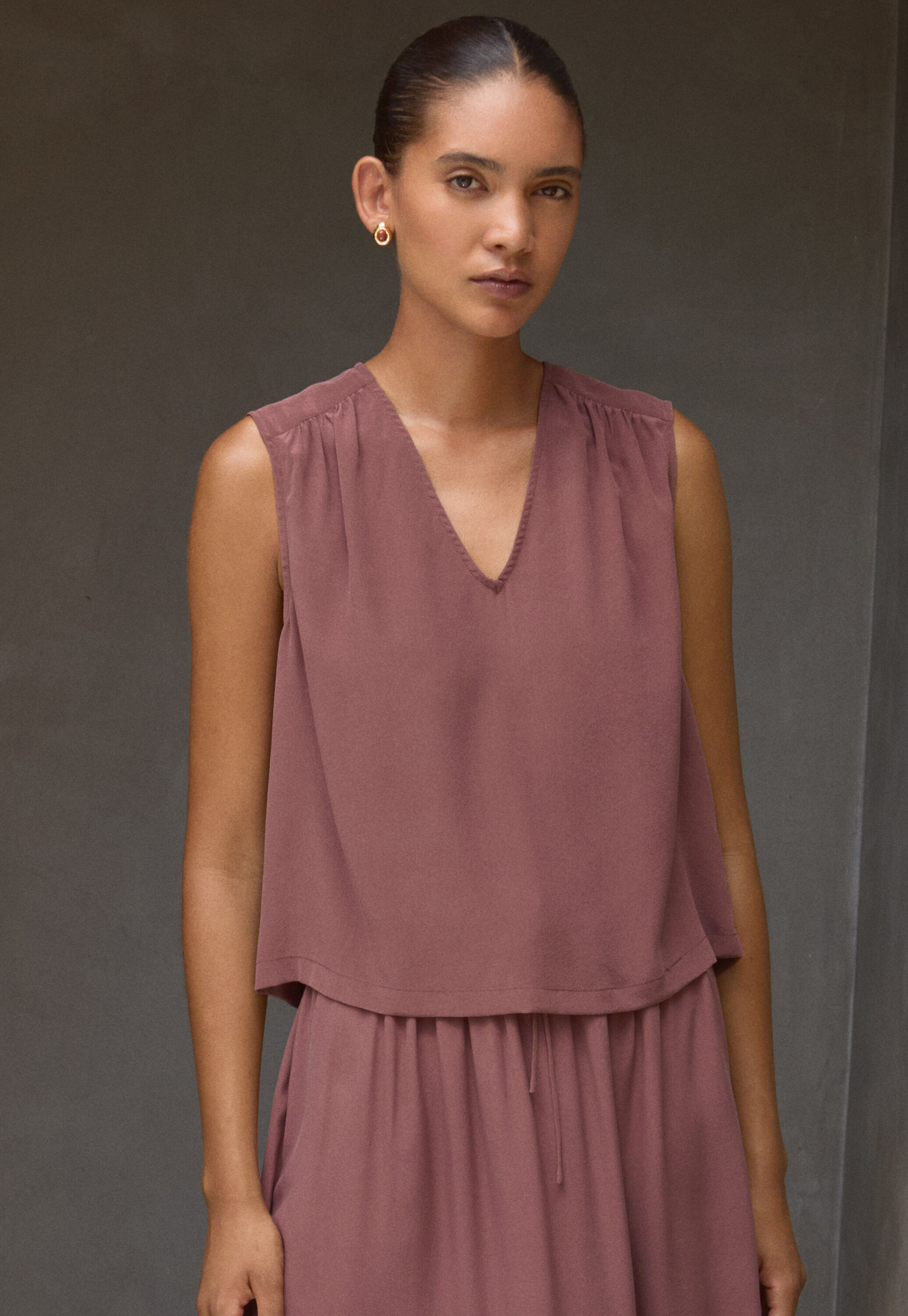 V-neck sleeveless top