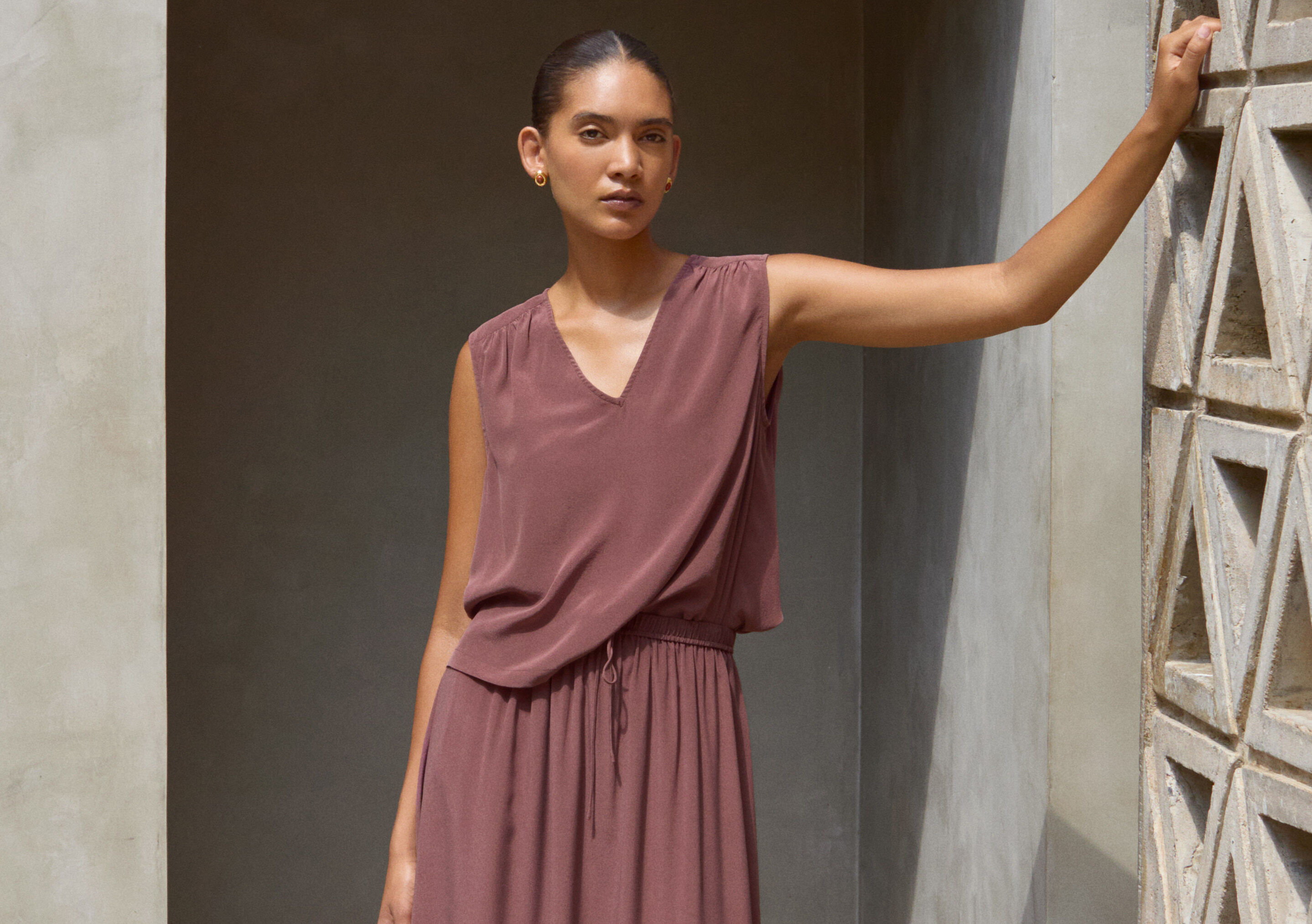 V-neck sleeveless top