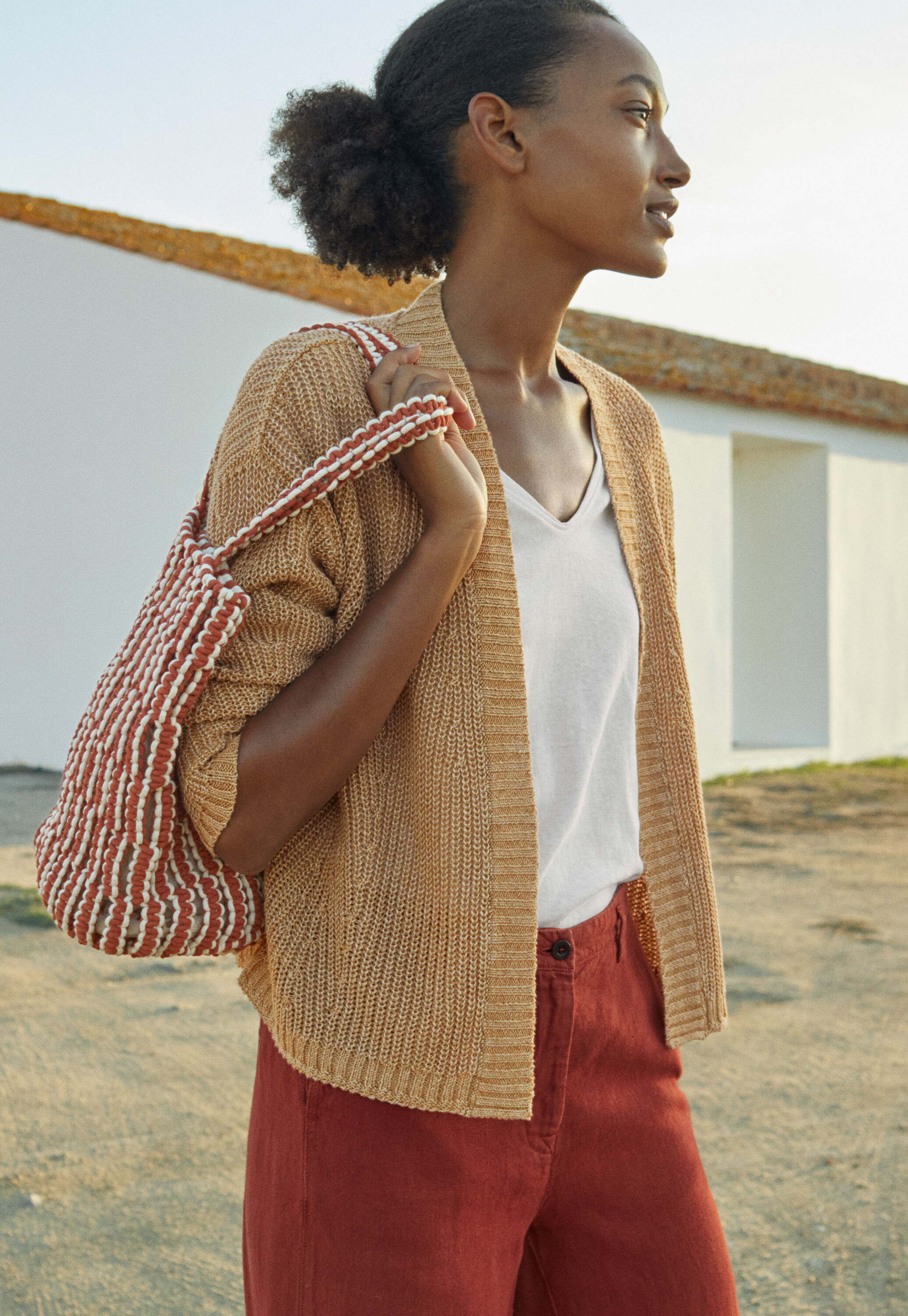 Edge-to-edge cardigan
