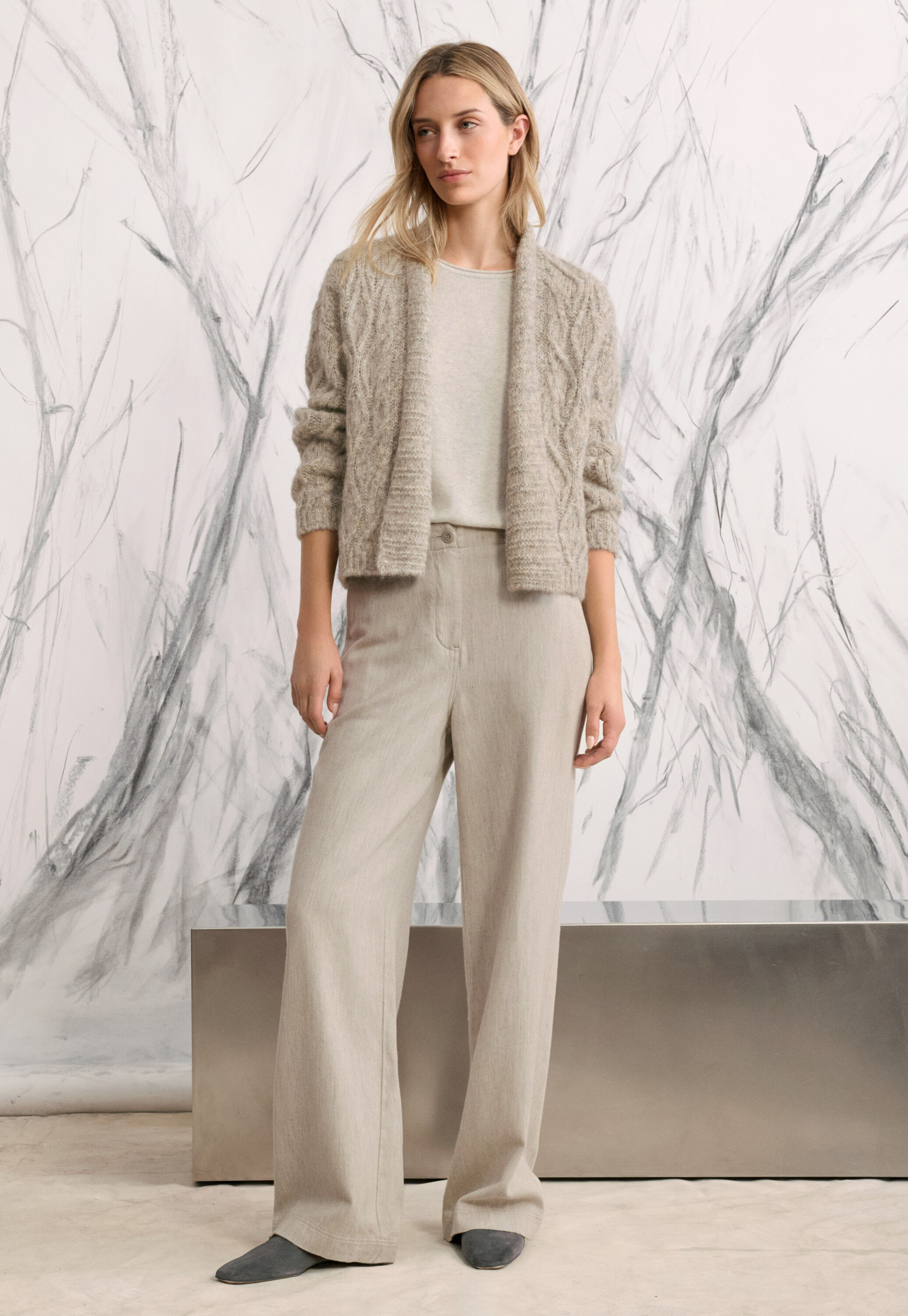 Straight-leg trousers