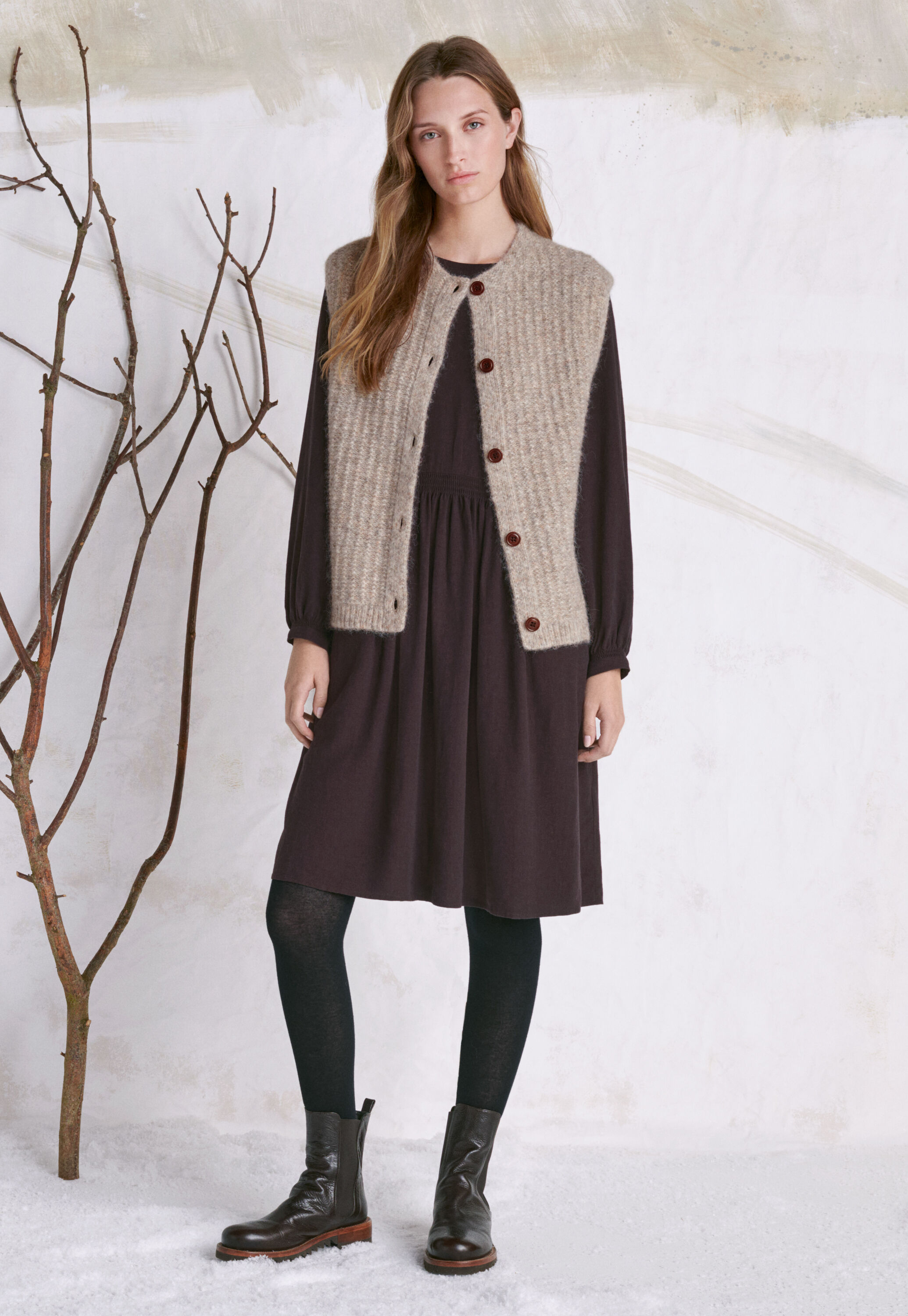 Sleeveless cardigan