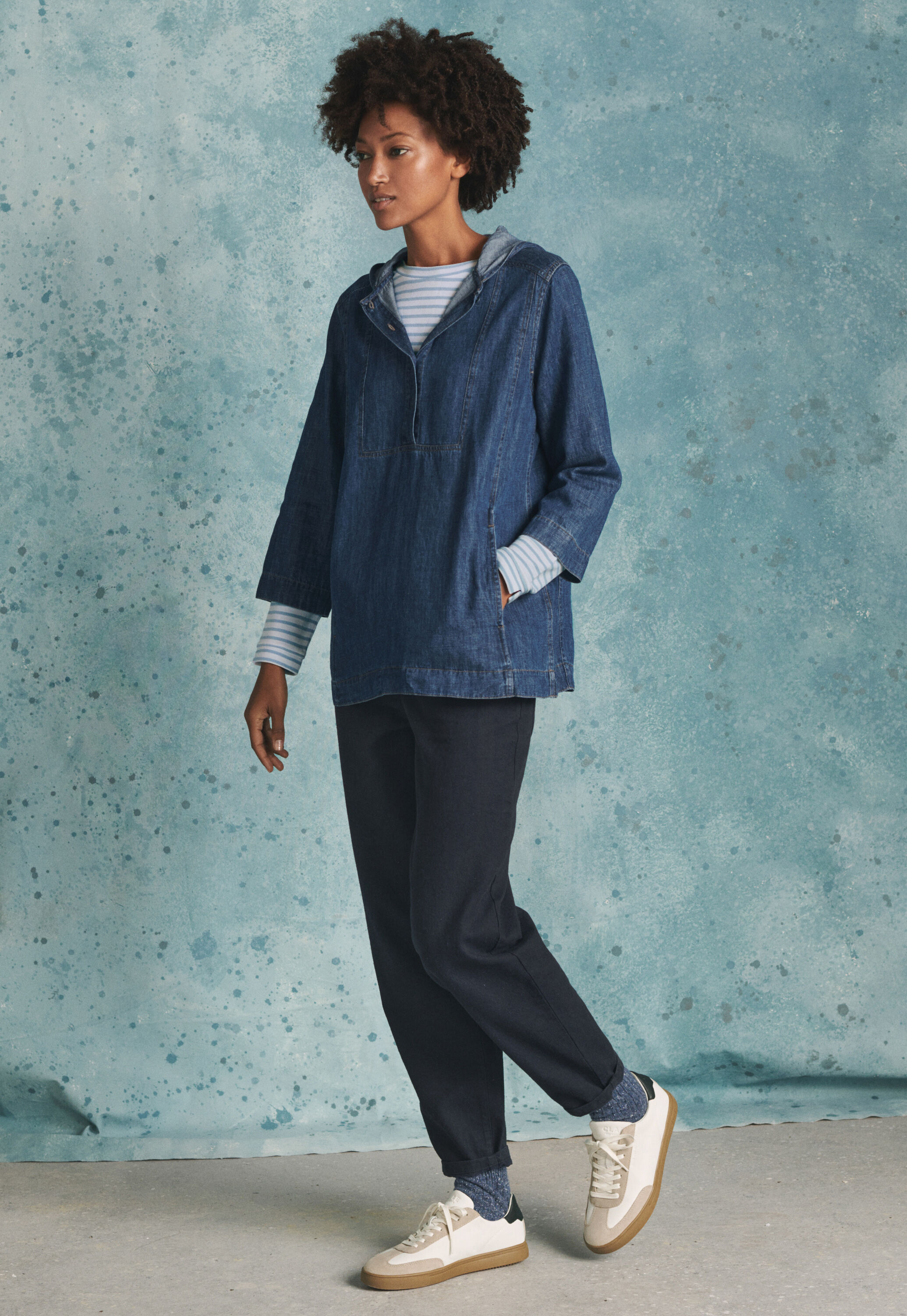 Indigo-dyed hooded top