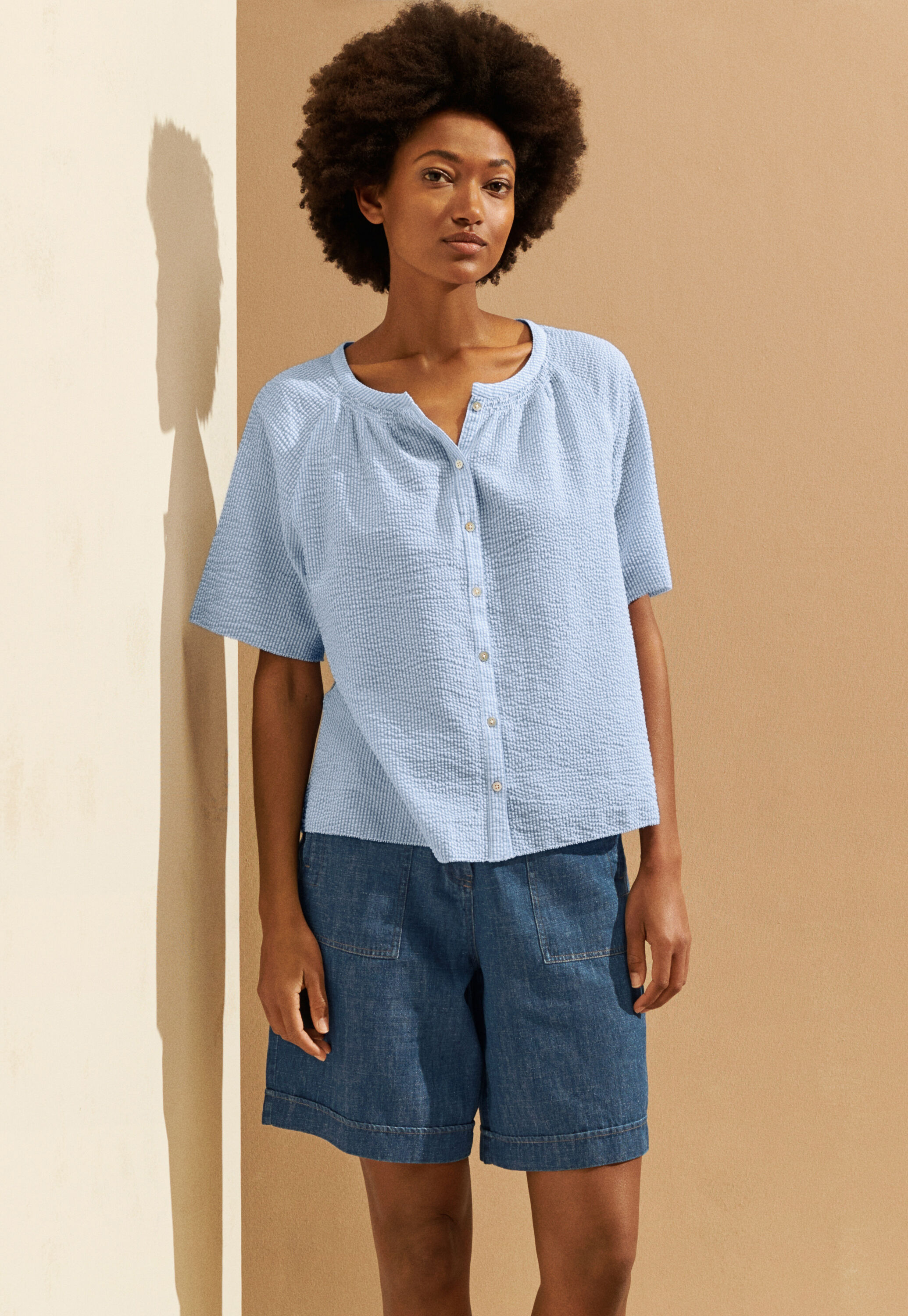 Indigo-dyed shorts